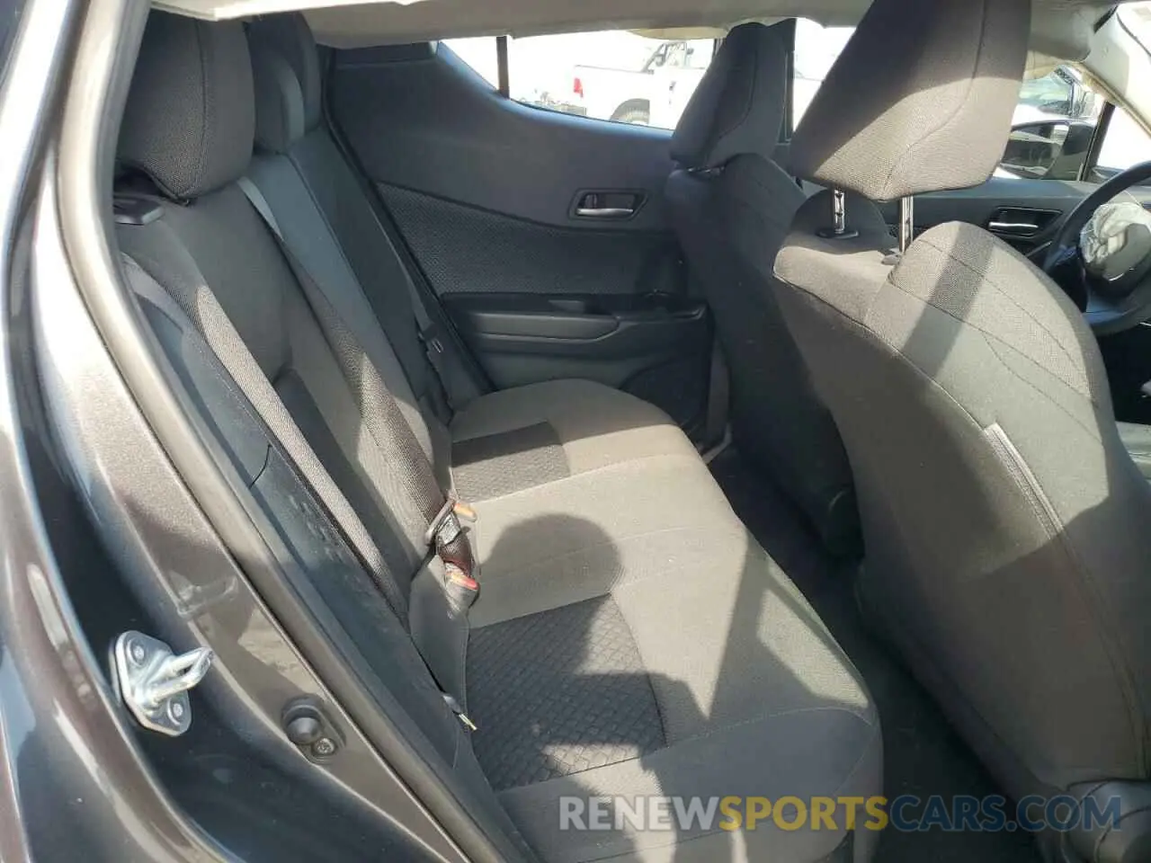 10 Фотография поврежденного автомобиля NMTKHMBX2LR111832 TOYOTA C-HR 2020