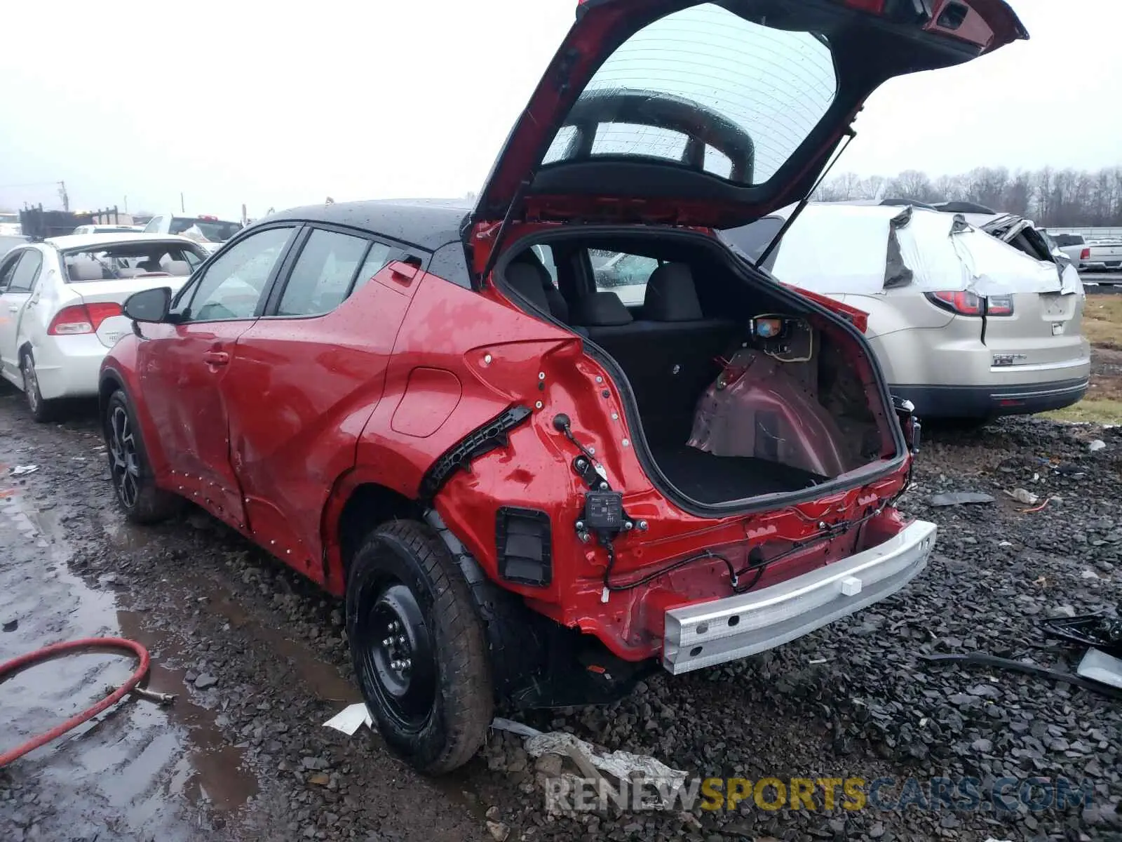 3 Photograph of a damaged car NMTKHMBX4LR103764 TOYOTA C-HR 2020