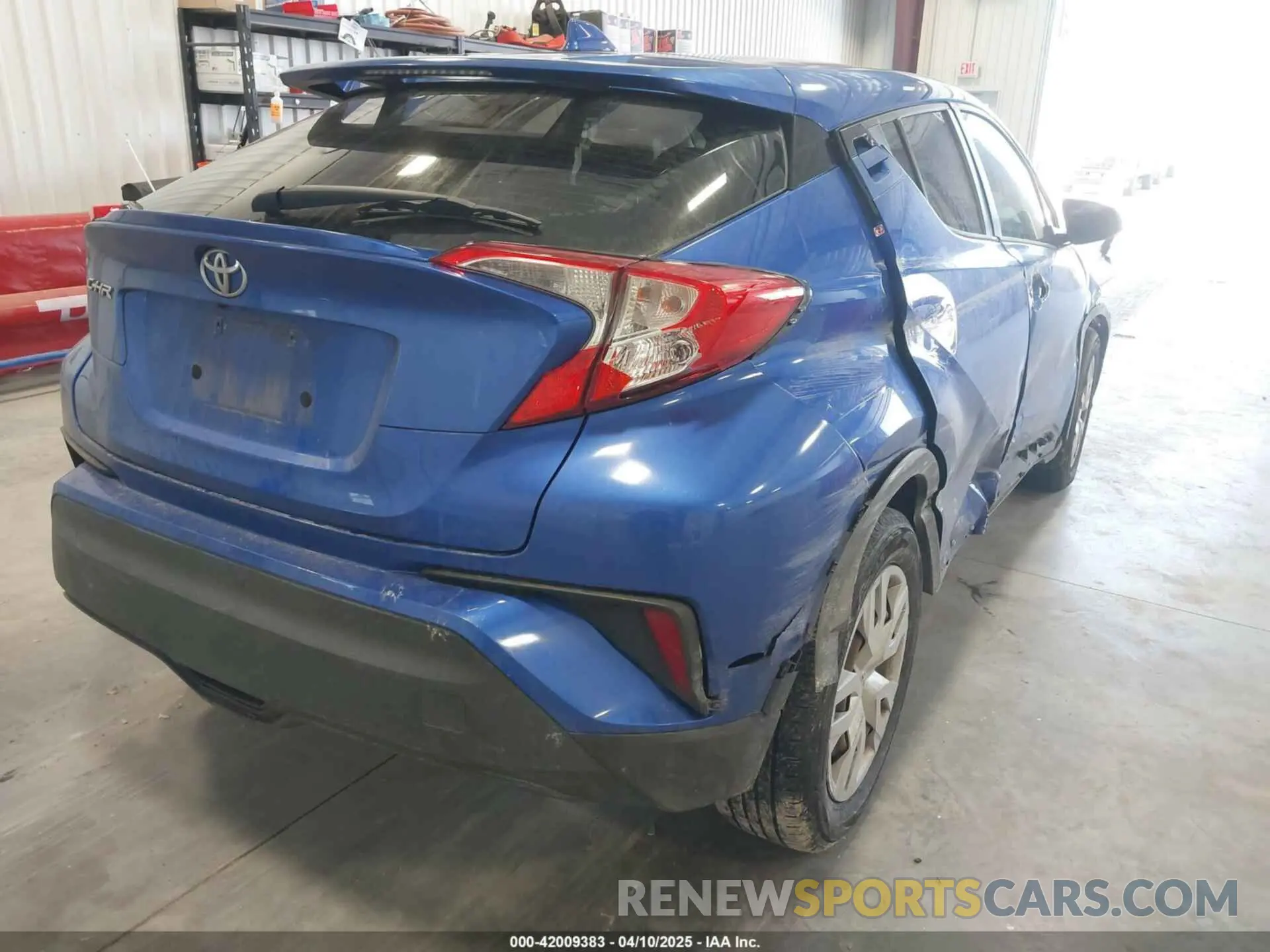 4 Photograph of a damaged car NMTKHMBX5LR103904 TOYOTA C-HR 2020