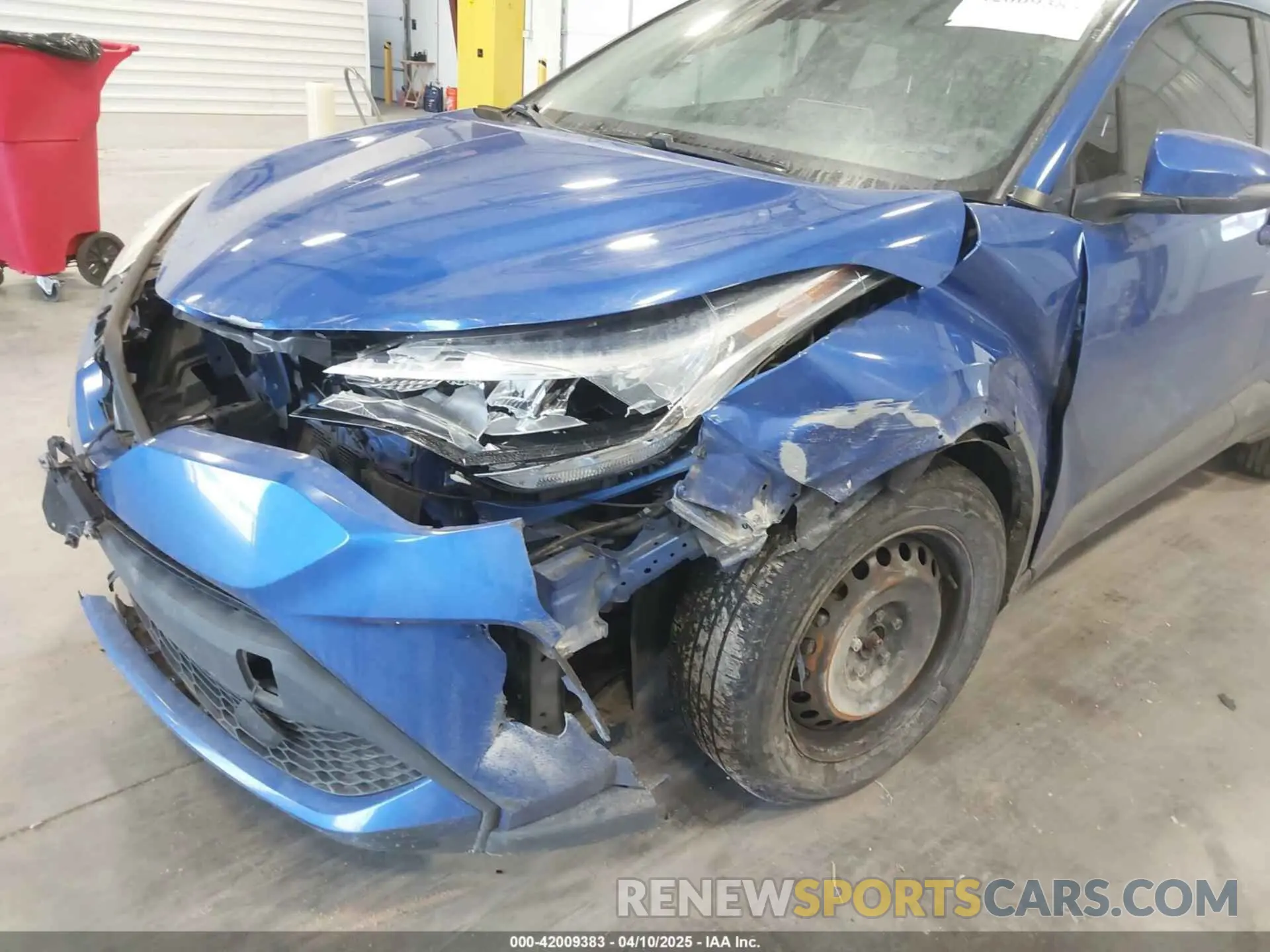6 Photograph of a damaged car NMTKHMBX5LR103904 TOYOTA C-HR 2020