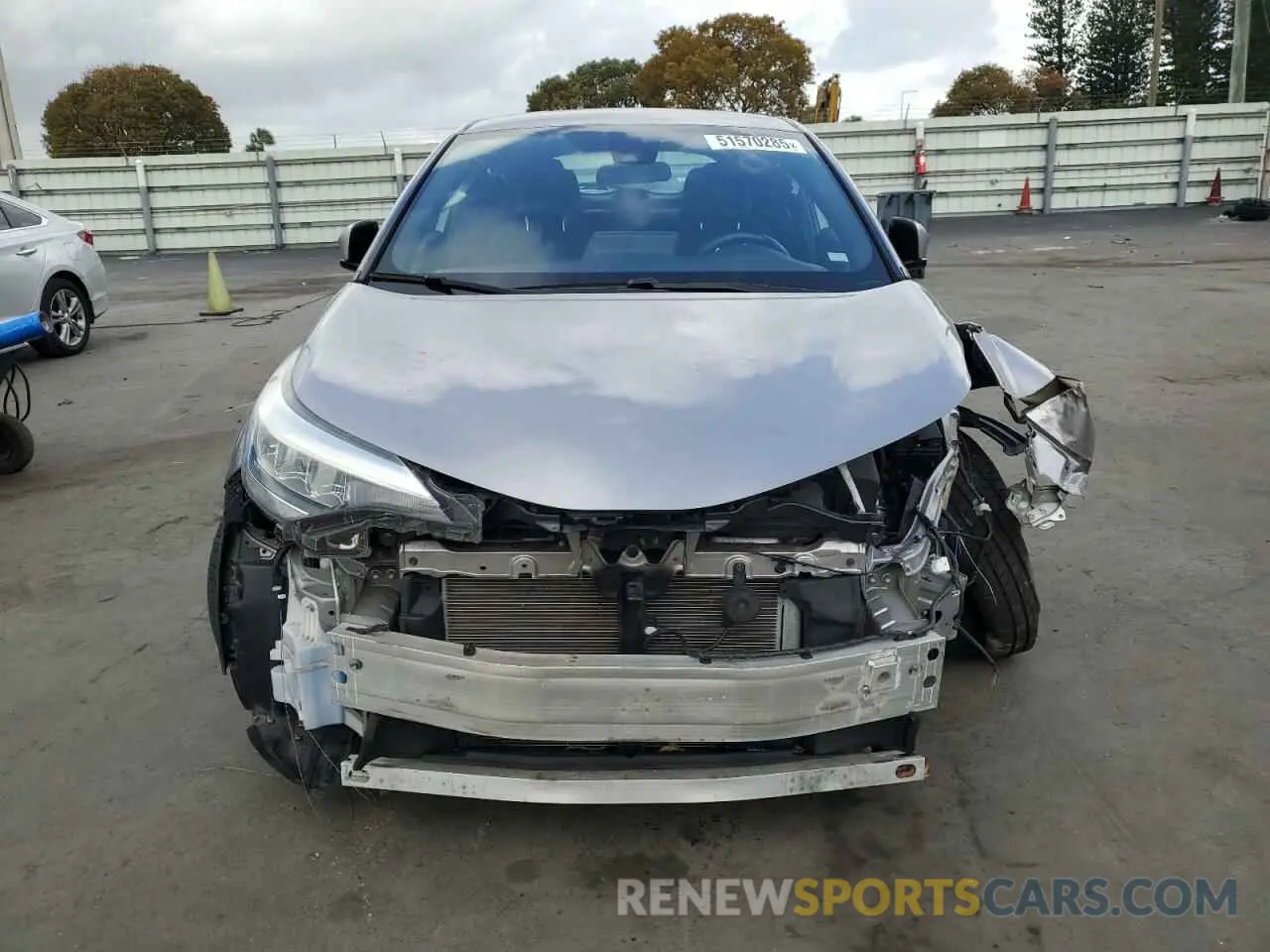 5 Photograph of a damaged car NMTKHMBX5LR104910 TOYOTA C-HR 2020