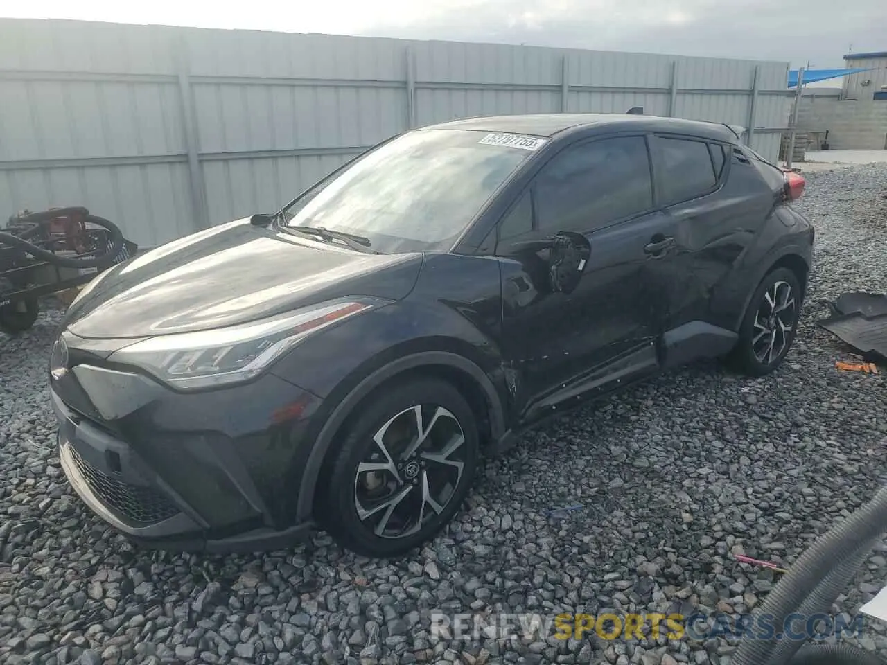1 Фотография поврежденного автомобиля NMTKHMBX5LR105717 TOYOTA C-HR 2020