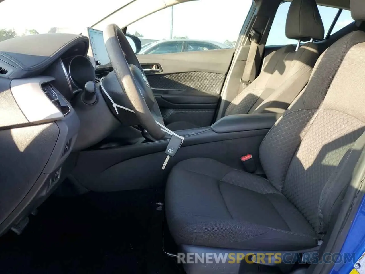 7 Photograph of a damaged car NMTKHMBX5LR114272 TOYOTA C-HR 2020