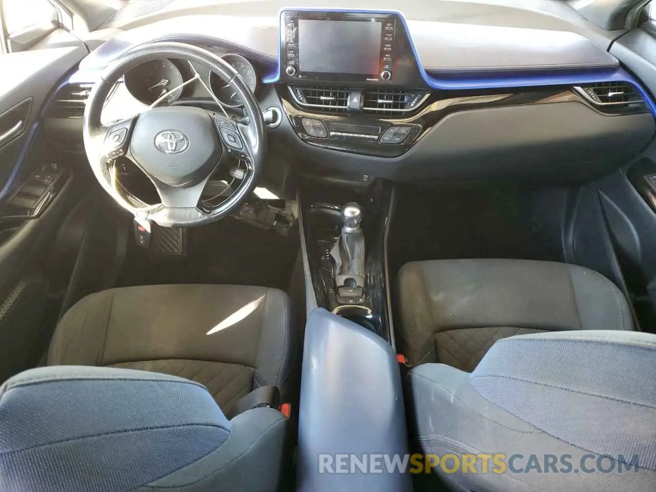 8 Фотография поврежденного автомобиля NMTKHMBX6LR103930 TOYOTA C-HR 2020