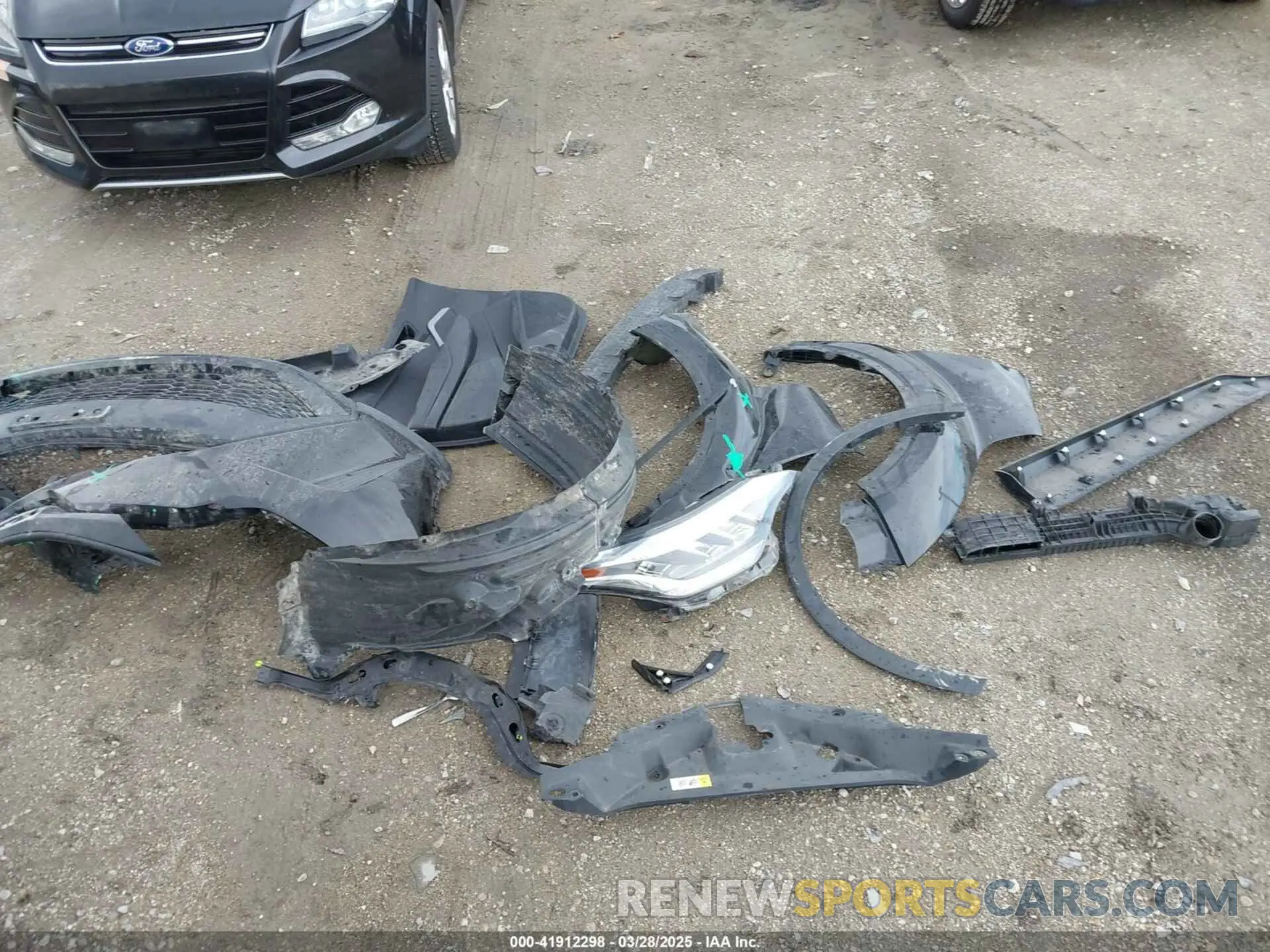 11 Photograph of a damaged car NMTKHMBX6LR117858 TOYOTA C-HR 2020