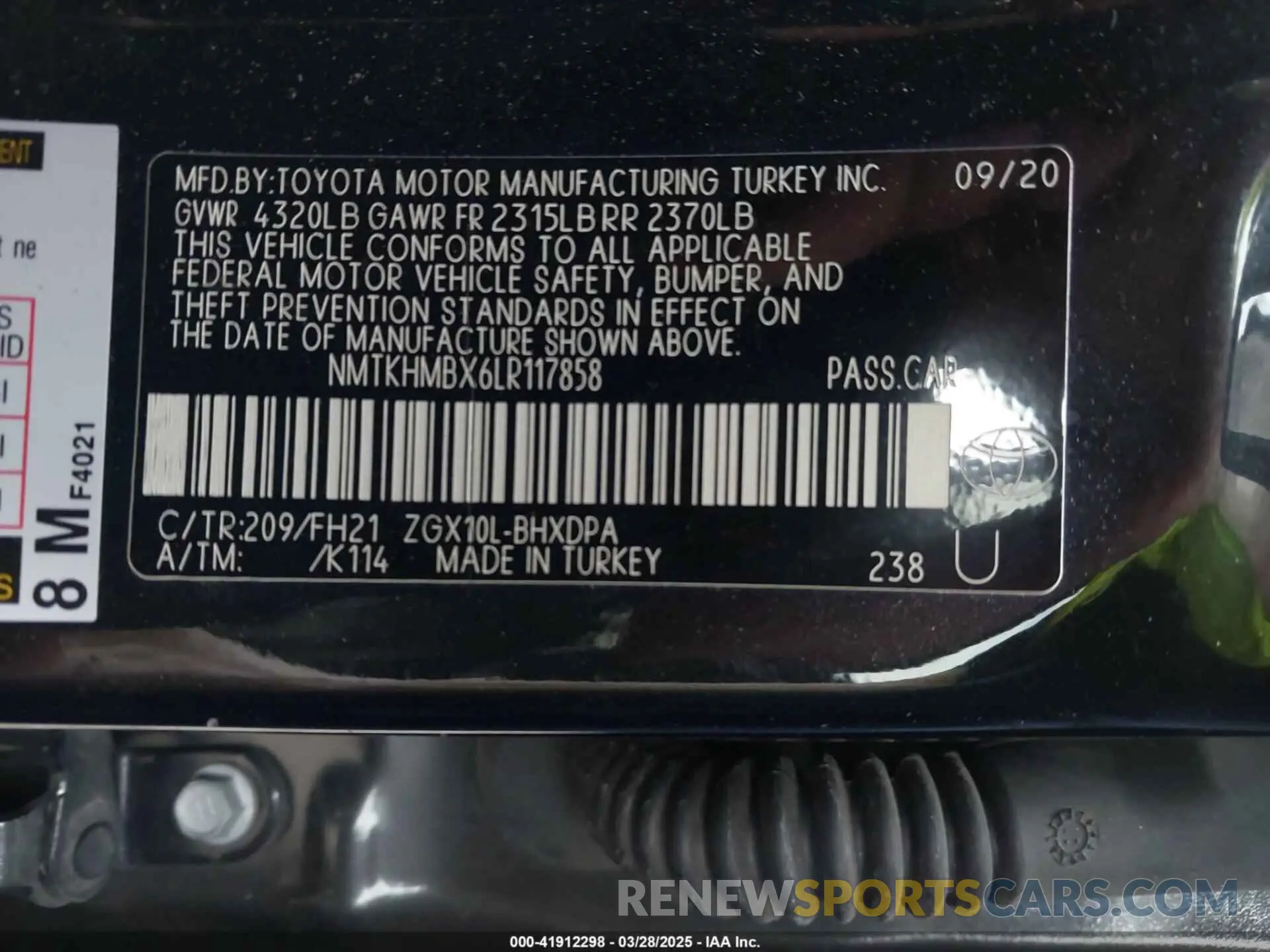 9 Photograph of a damaged car NMTKHMBX6LR117858 TOYOTA C-HR 2020