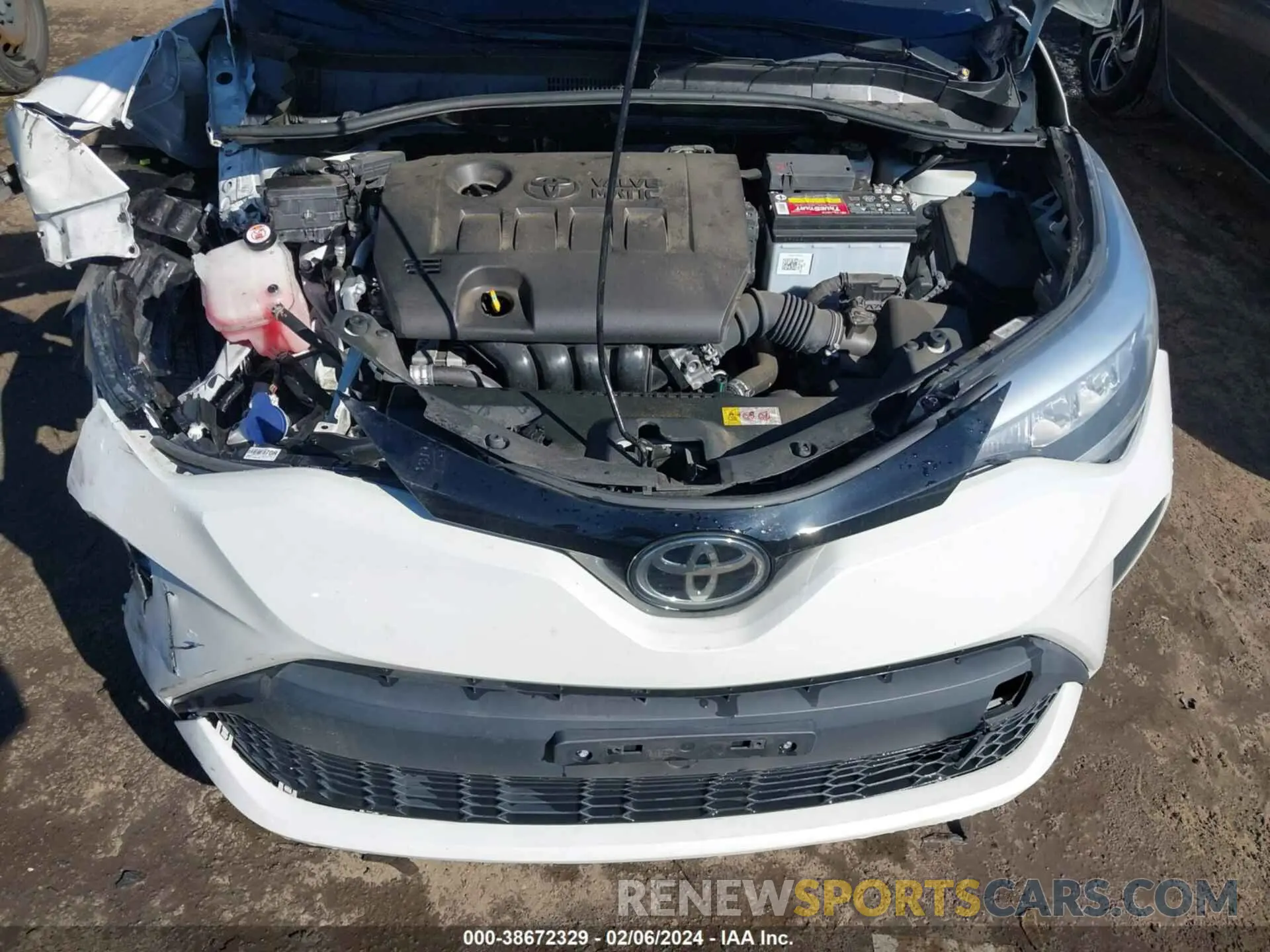 10 Photograph of a damaged car NMTKHMBX7LR112233 TOYOTA C-HR 2020