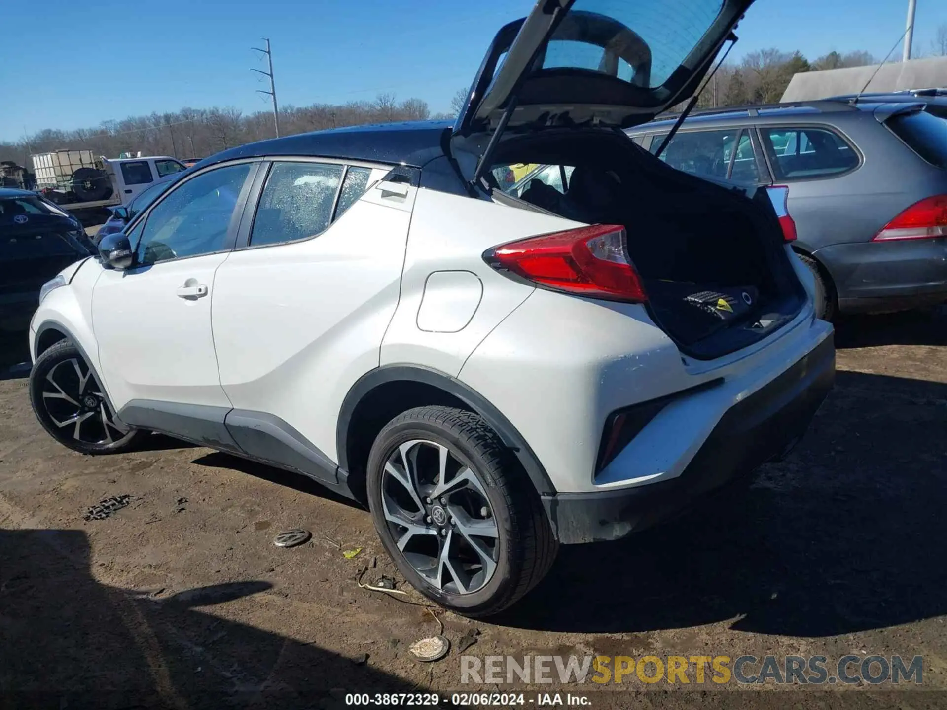 3 Photograph of a damaged car NMTKHMBX7LR112233 TOYOTA C-HR 2020