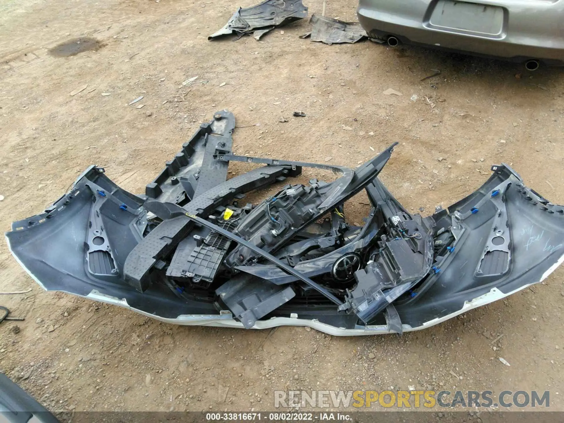 12 Photograph of a damaged car NMTKHMBX7LR117688 TOYOTA C-HR 2020
