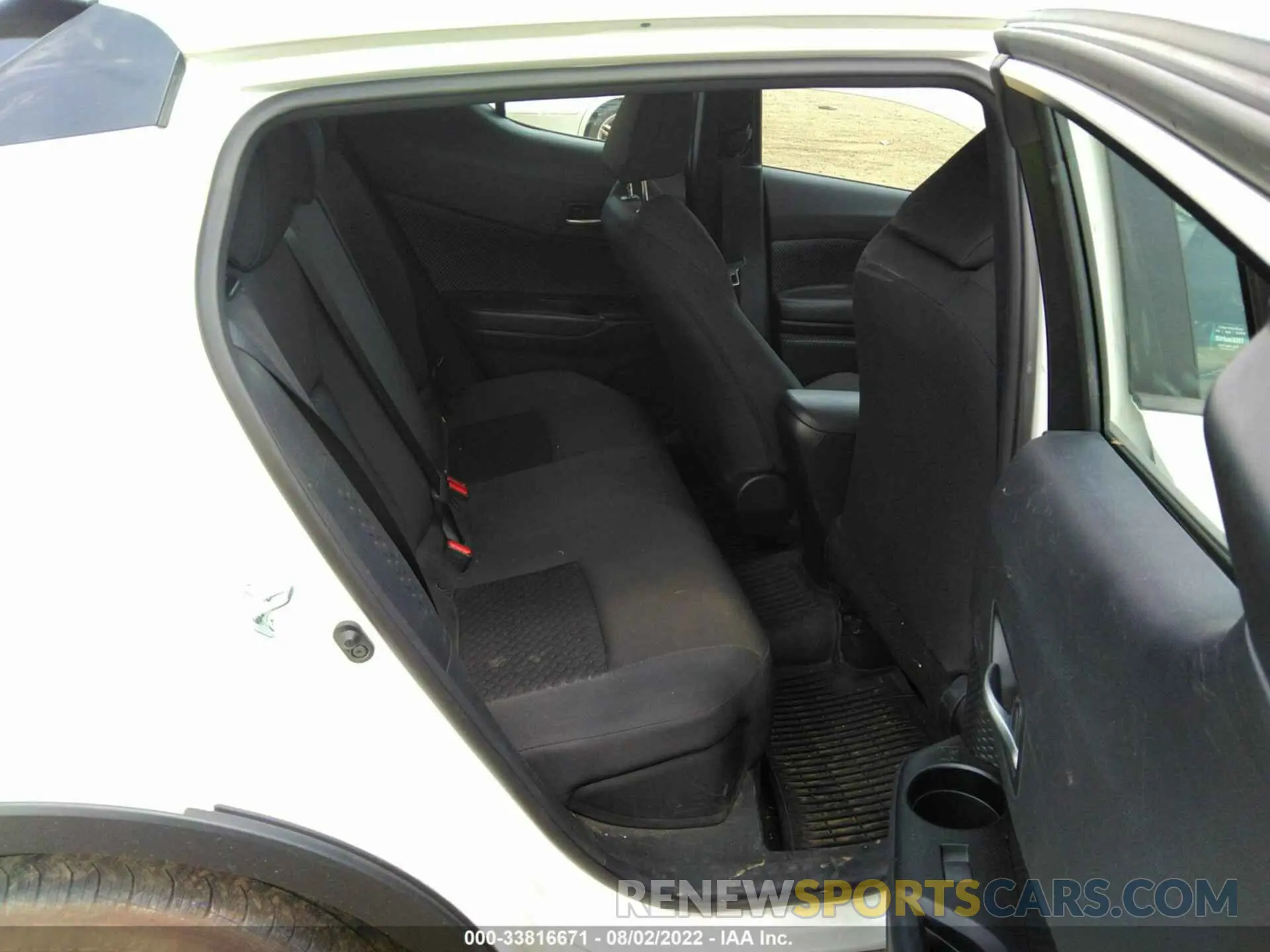 8 Photograph of a damaged car NMTKHMBX7LR117688 TOYOTA C-HR 2020