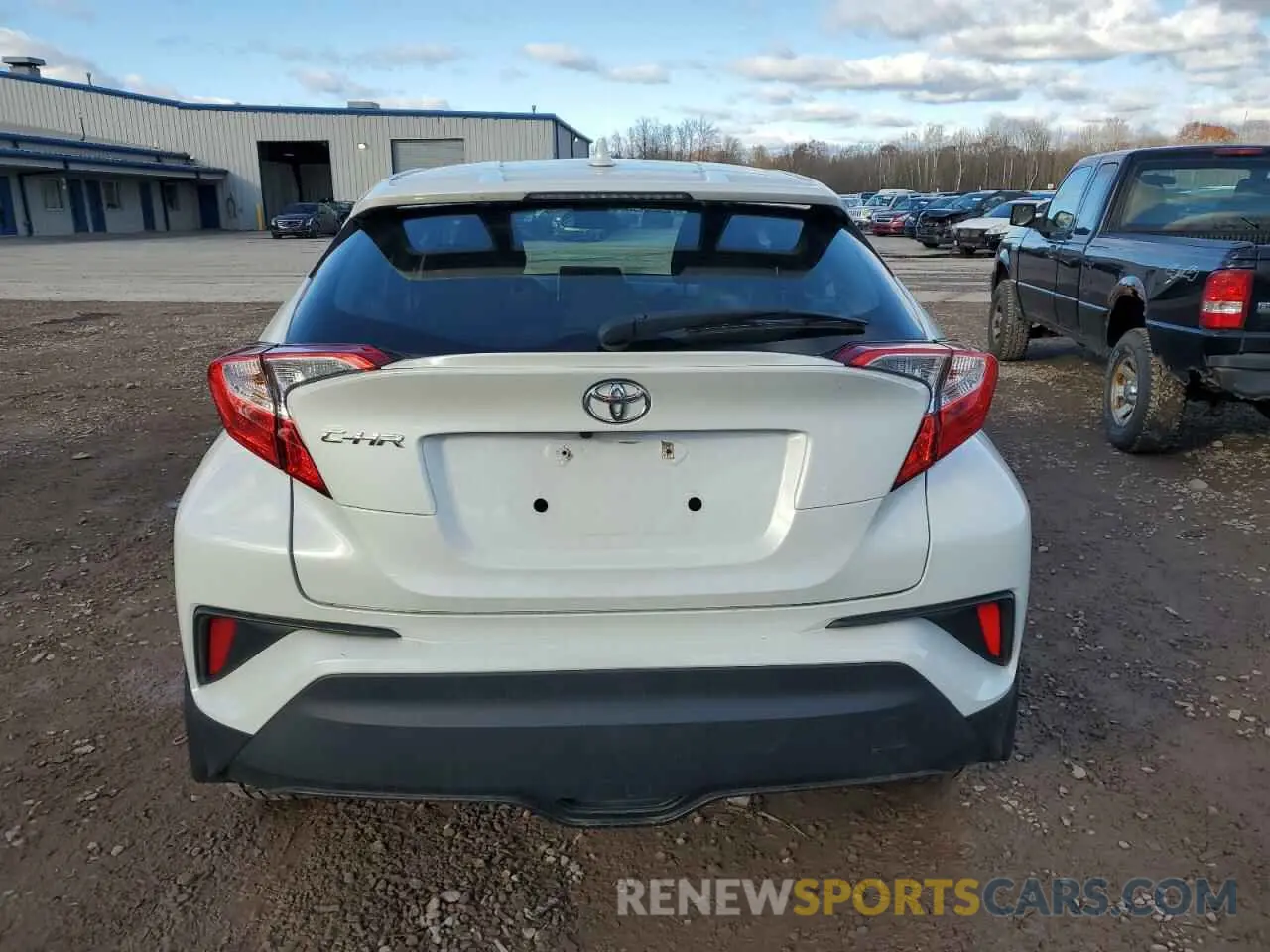 6 Photograph of a damaged car NMTKHMBX7LR117805 TOYOTA C-HR 2020