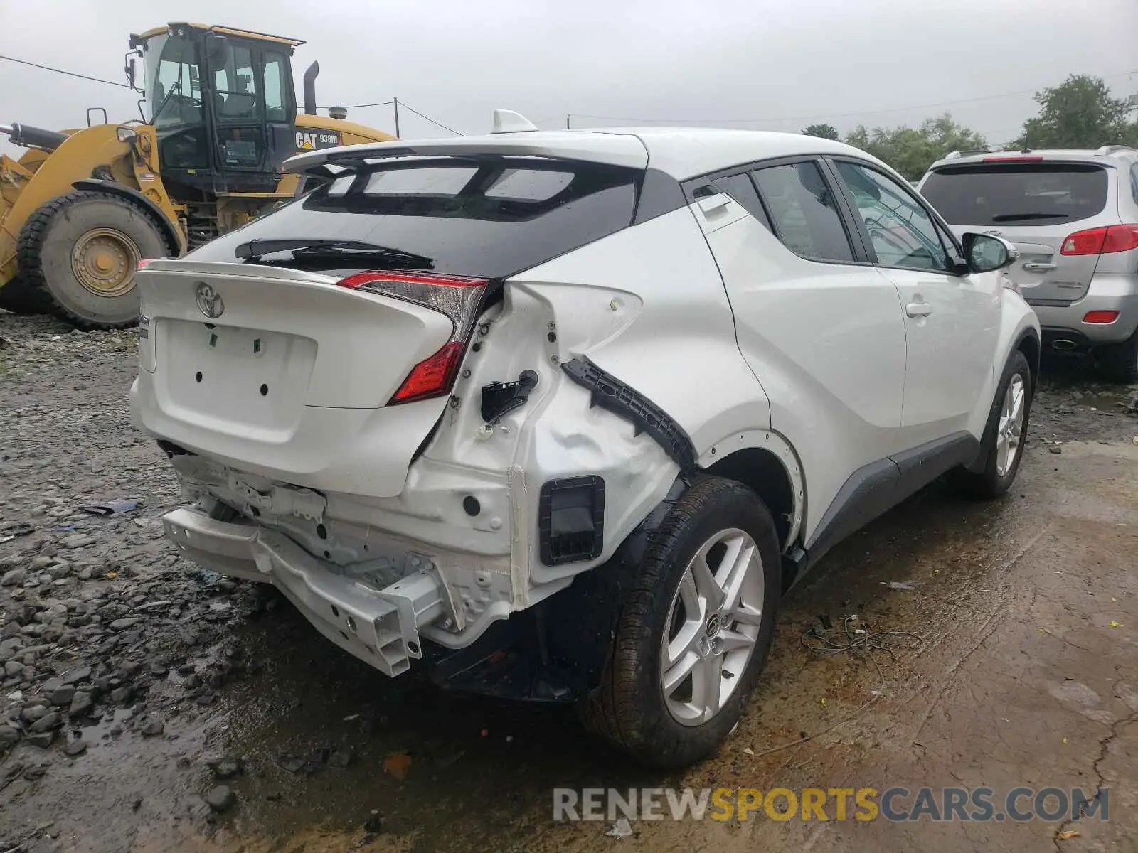 4 Photograph of a damaged car NMTKHMBX8LR108076 TOYOTA C-HR 2020