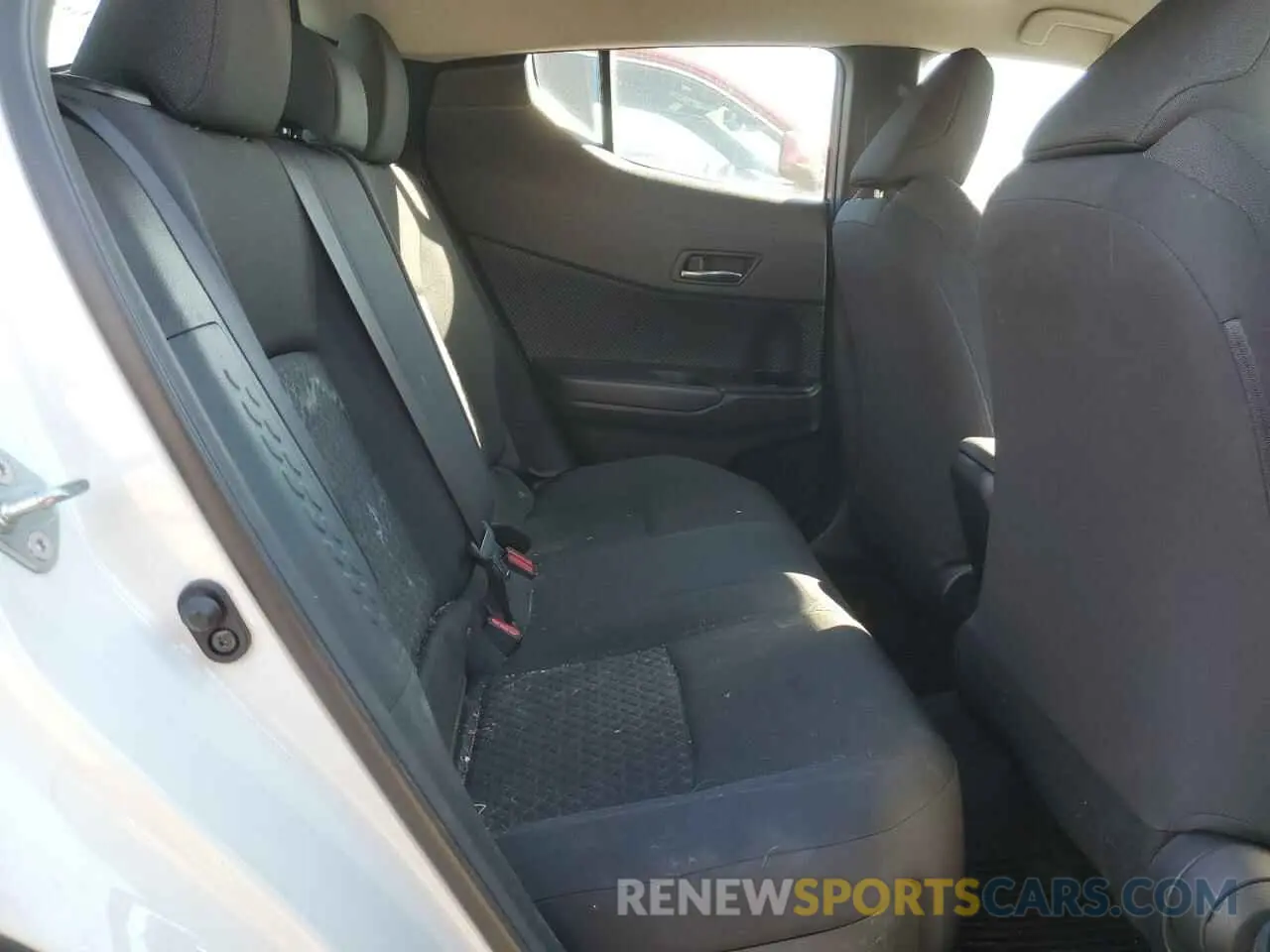10 Фотография поврежденного автомобиля NMTKHMBX8LR113259 TOYOTA C-HR 2020