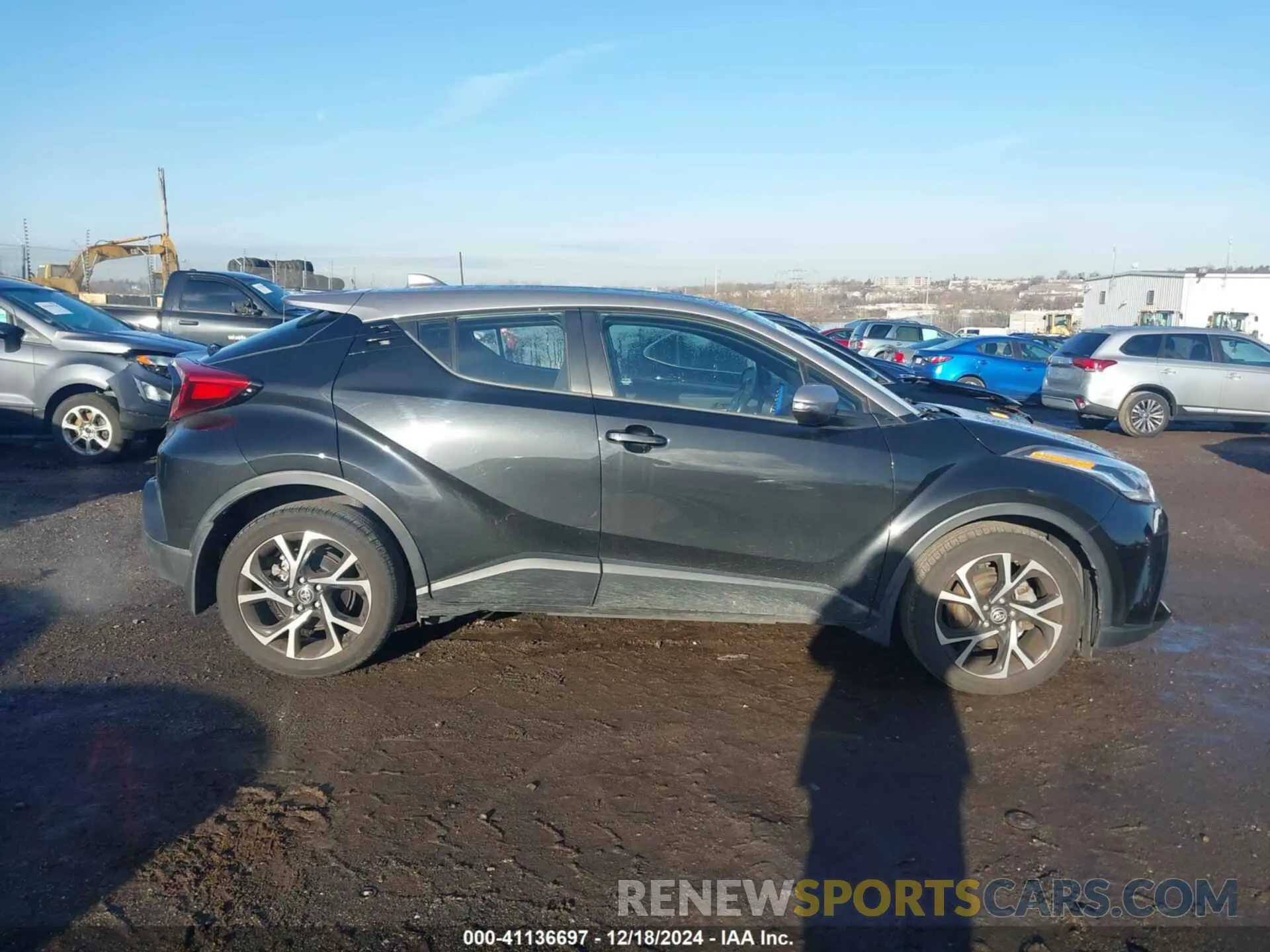 13 Фотография поврежденного автомобиля NMTKHMBX9LR107325 TOYOTA C-HR 2020