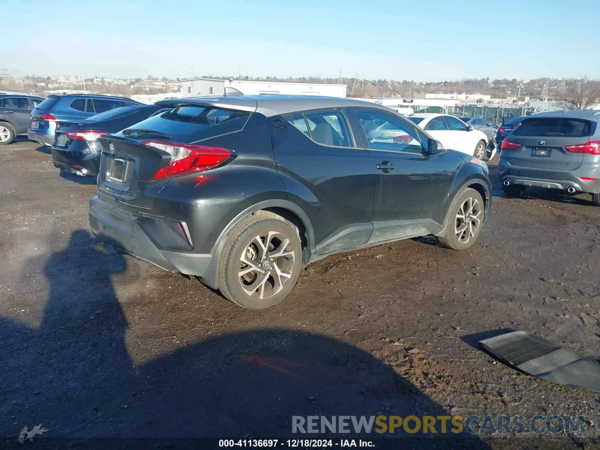 4 Фотография поврежденного автомобиля NMTKHMBX9LR107325 TOYOTA C-HR 2020
