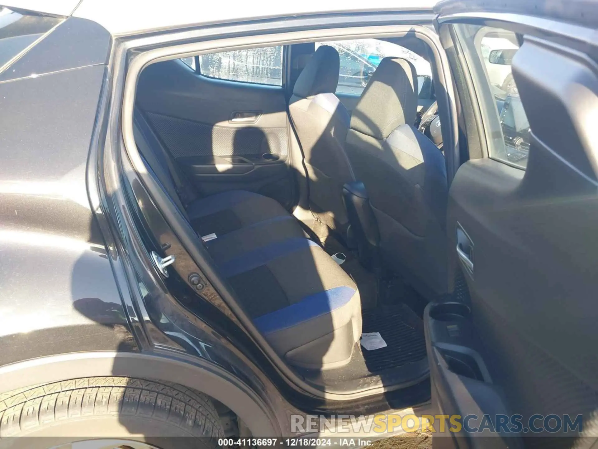 8 Фотография поврежденного автомобиля NMTKHMBX9LR107325 TOYOTA C-HR 2020