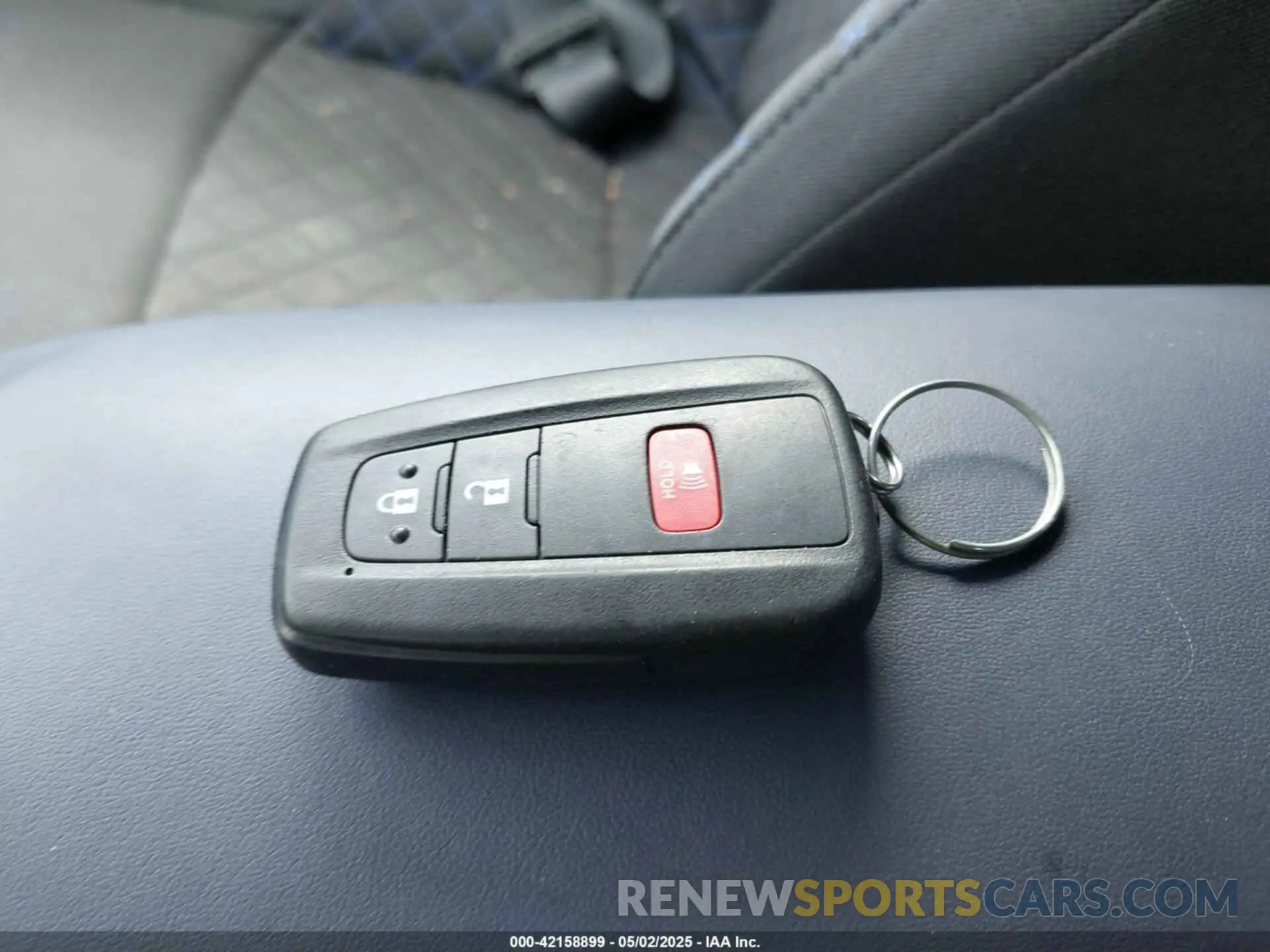 11 Photograph of a damaged car NMTKHMBX9LR107762 TOYOTA C-HR 2020