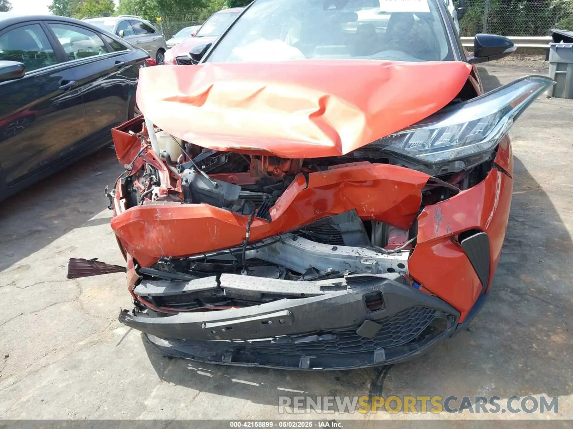 6 Photograph of a damaged car NMTKHMBX9LR107762 TOYOTA C-HR 2020