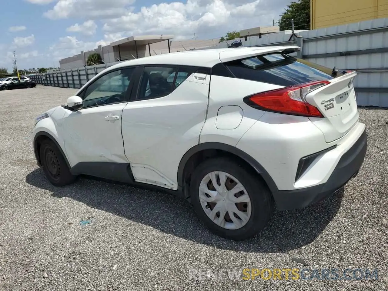 2 Photograph of a damaged car NMTKHMBX9LR111603 TOYOTA C-HR 2020