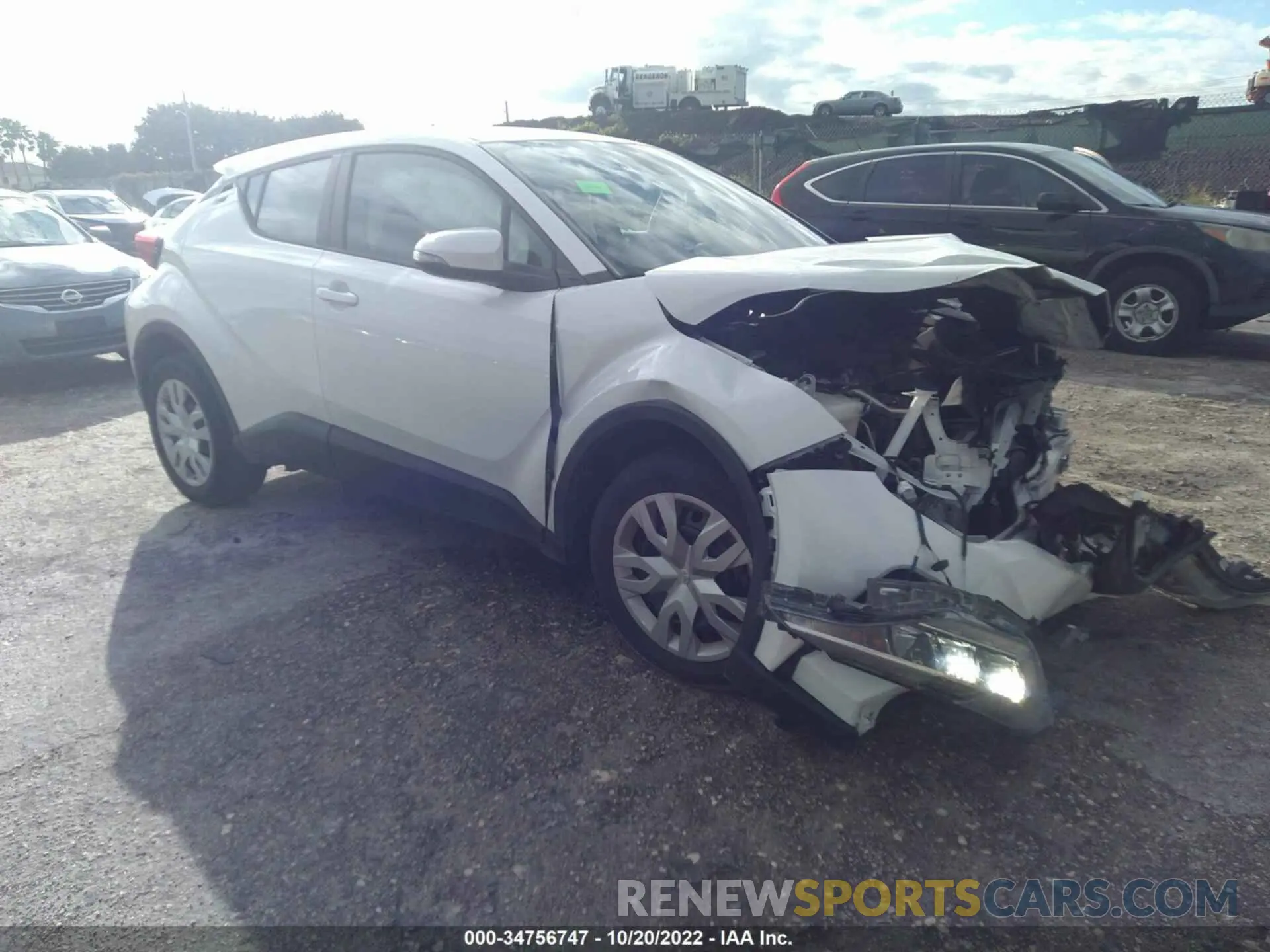 1 Photograph of a damaged car NMTKHMBXXLR111206 TOYOTA C-HR 2020