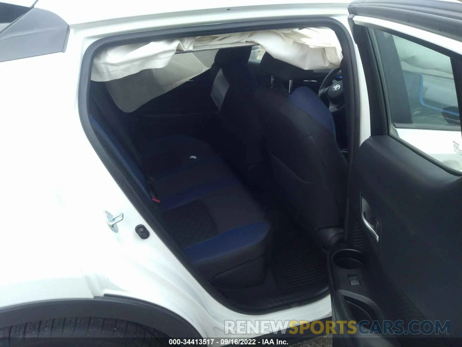 8 Photograph of a damaged car NMTKHMBXXLR112811 TOYOTA C-HR 2020