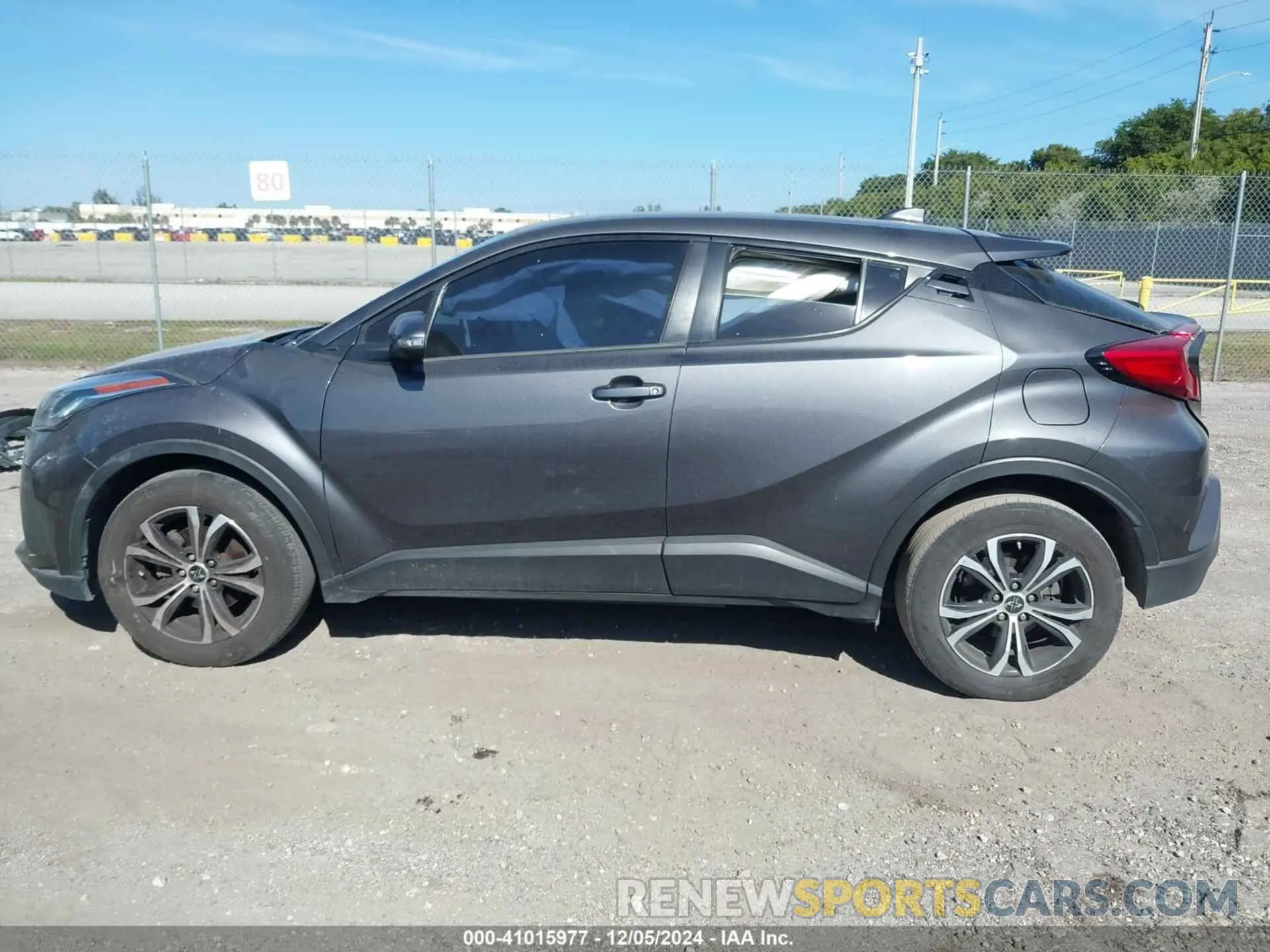 14 Photograph of a damaged car NMTKHMBXXLR112842 TOYOTA C-HR 2020