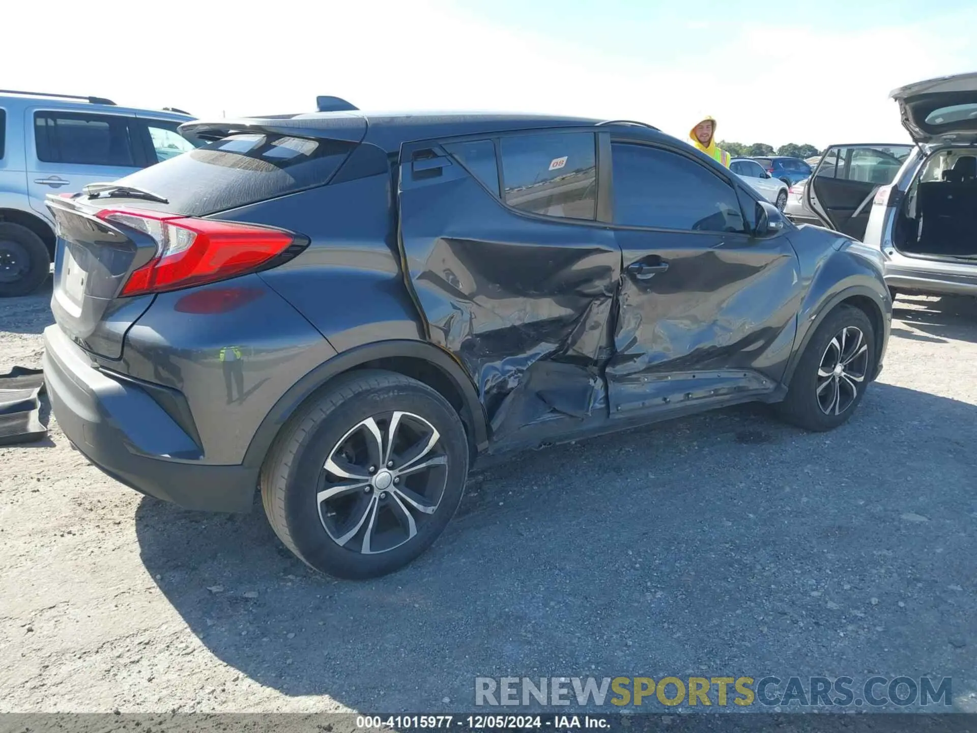4 Photograph of a damaged car NMTKHMBXXLR112842 TOYOTA C-HR 2020