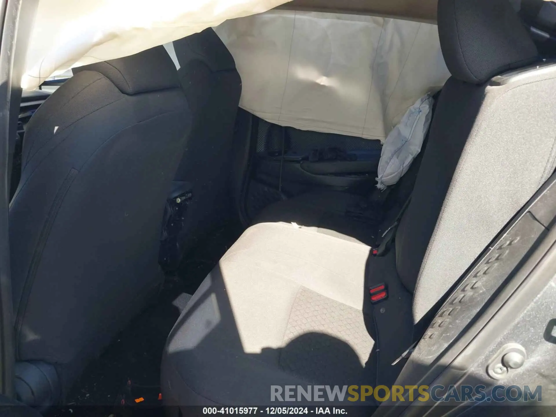 8 Photograph of a damaged car NMTKHMBXXLR112842 TOYOTA C-HR 2020
