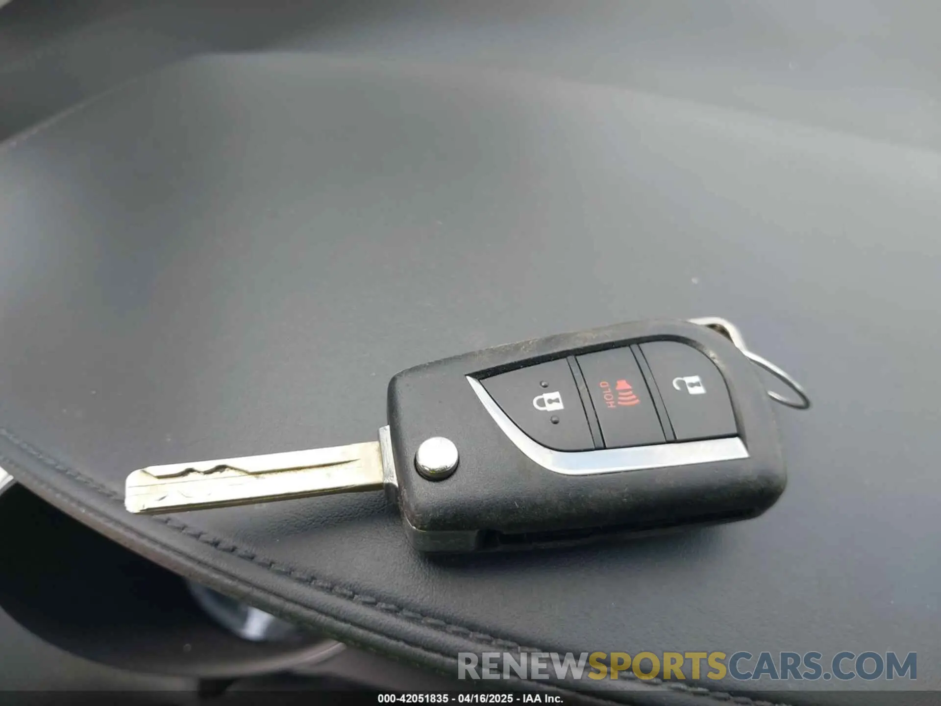 11 Photograph of a damaged car NMTKHMBXXLR117281 TOYOTA C-HR 2020