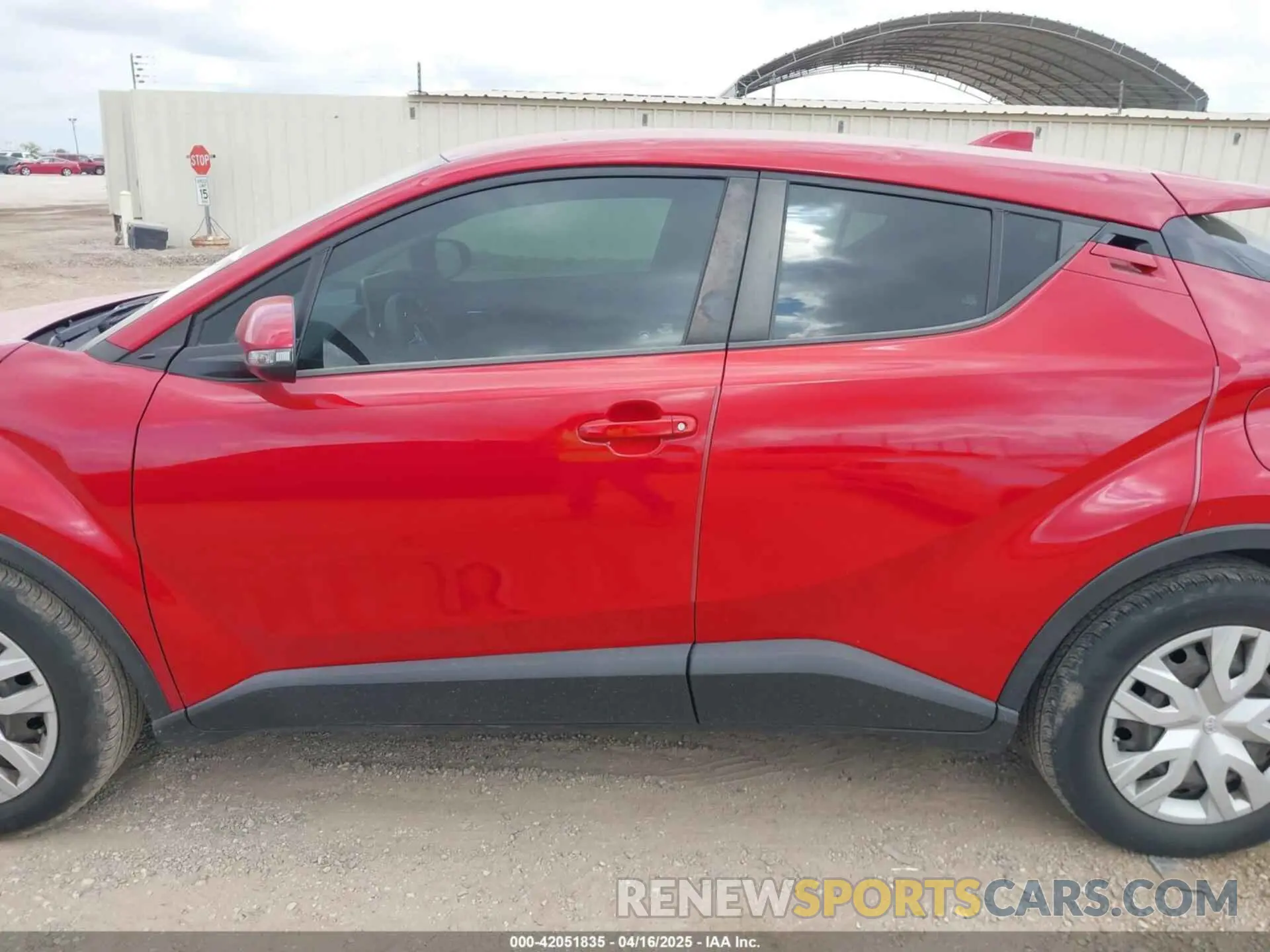 14 Photograph of a damaged car NMTKHMBXXLR117281 TOYOTA C-HR 2020