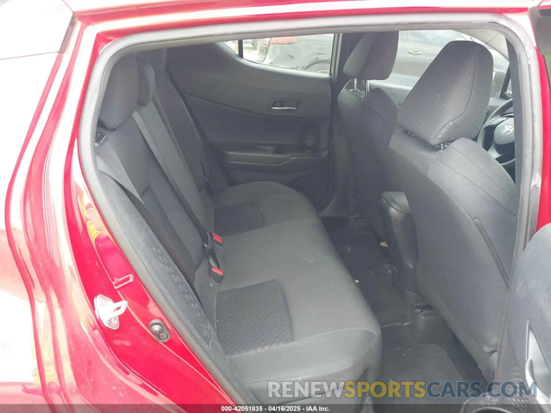 8 Photograph of a damaged car NMTKHMBXXLR117281 TOYOTA C-HR 2020