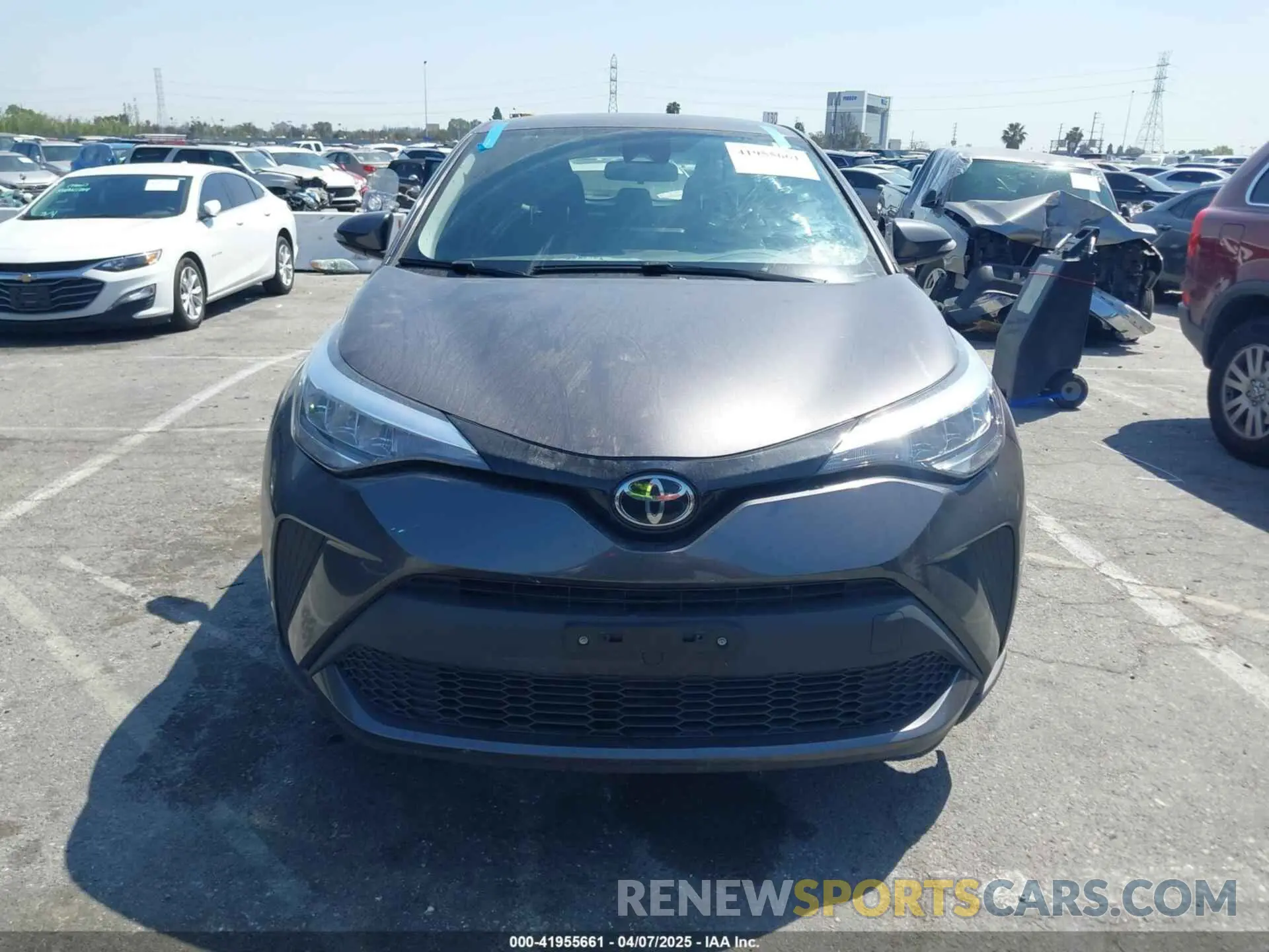12 Фотография поврежденного автомобиля JTNKHMBX0M1126776 TOYOTA C-HR 2021