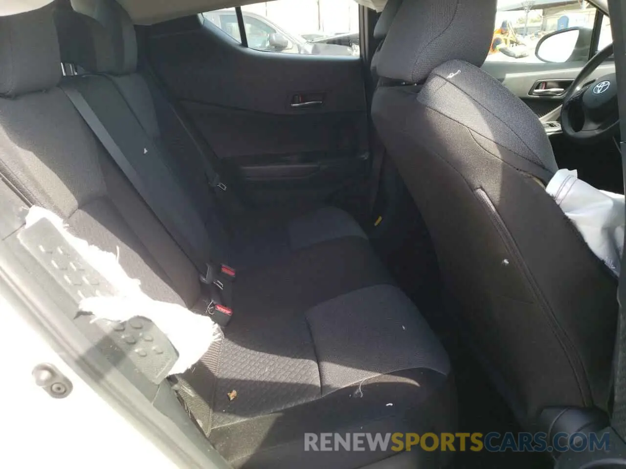6 Photograph of a damaged car JTNKHMBX1M1095912 TOYOTA C-HR 2021