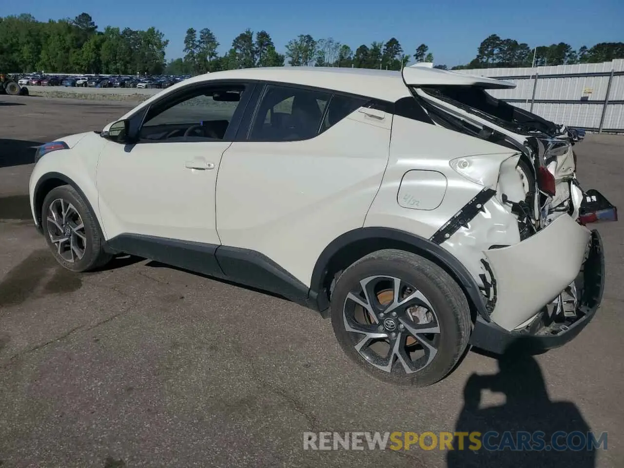 2 Photograph of a damaged car JTNKHMBX1M1108481 TOYOTA C-HR 2021