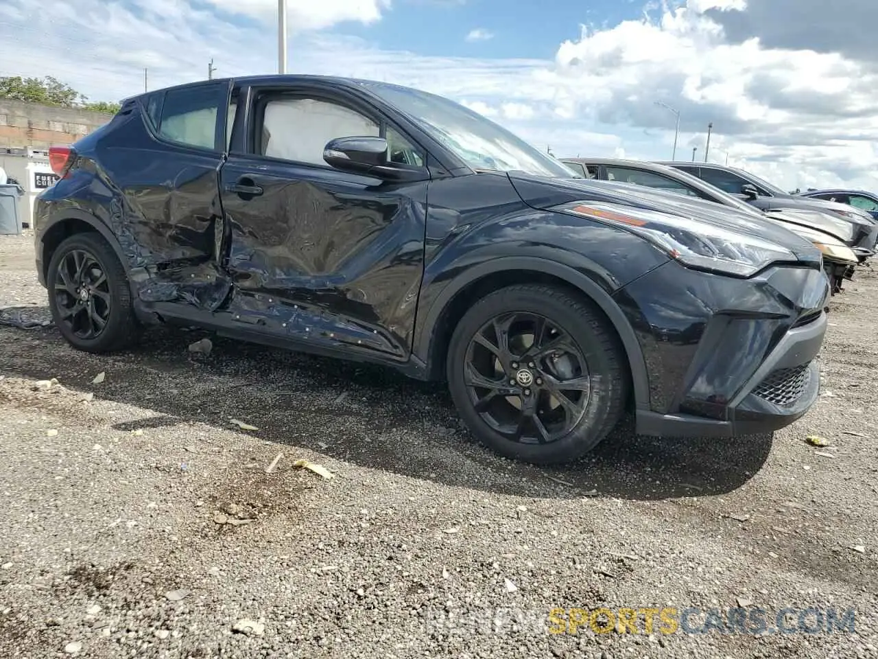 4 Фотография поврежденного автомобиля JTNKHMBX1M1114233 TOYOTA C-HR 2021