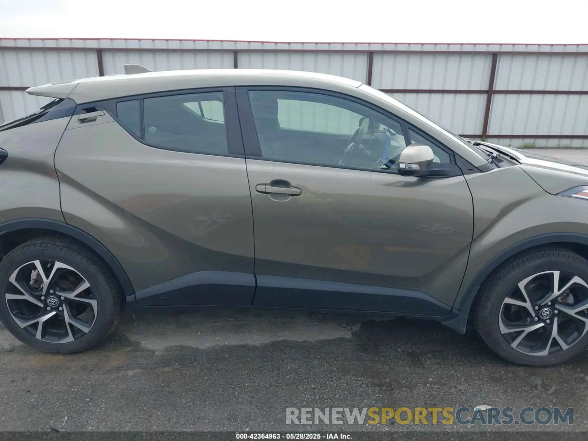 13 Фотография поврежденного автомобиля JTNKHMBX1M1119111 TOYOTA C-HR 2021