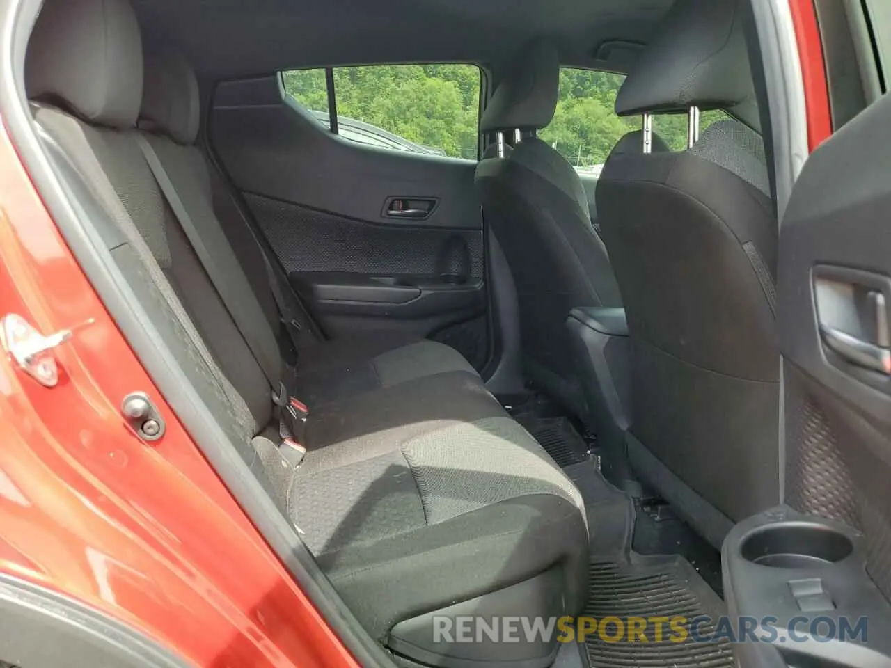 11 Photograph of a damaged car JTNKHMBX1M1125314 TOYOTA C-HR 2021