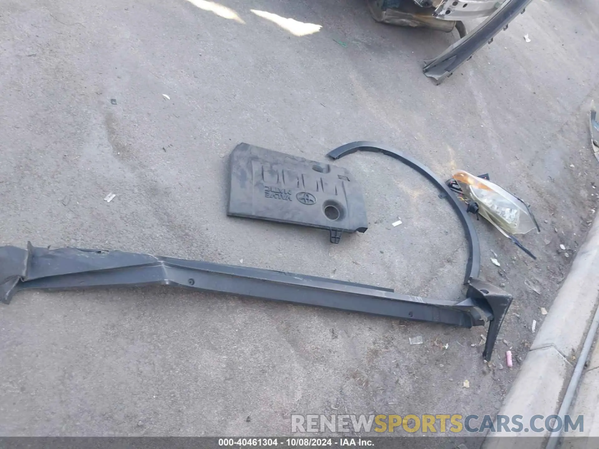12 Photograph of a damaged car JTNKHMBX5M1110377 TOYOTA C-HR 2021