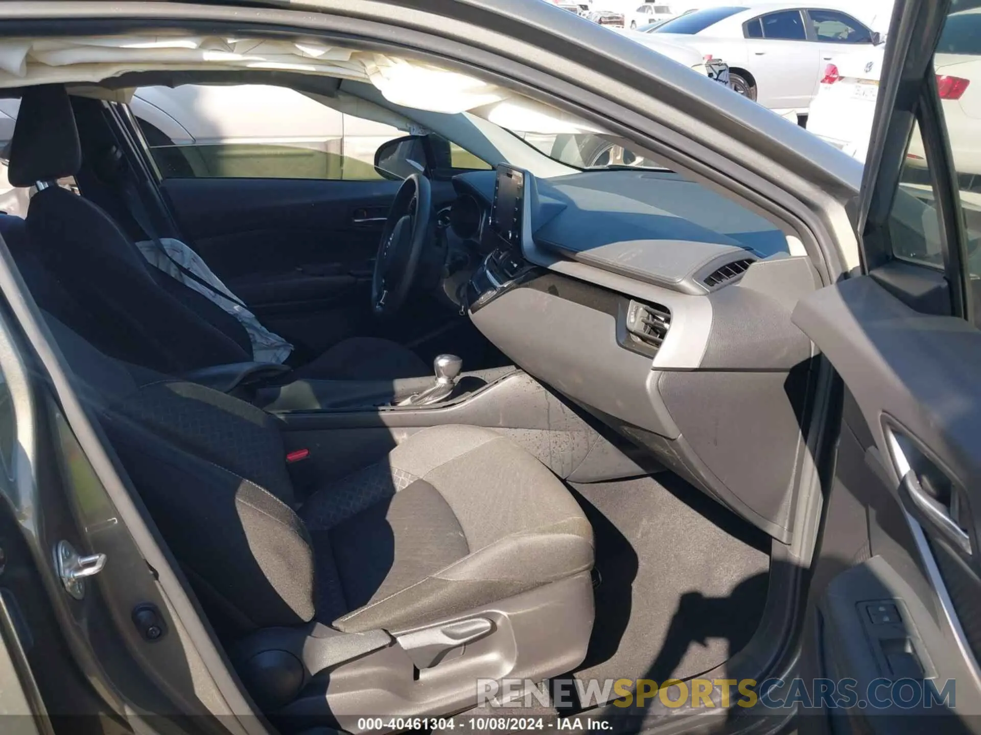 5 Photograph of a damaged car JTNKHMBX5M1110377 TOYOTA C-HR 2021
