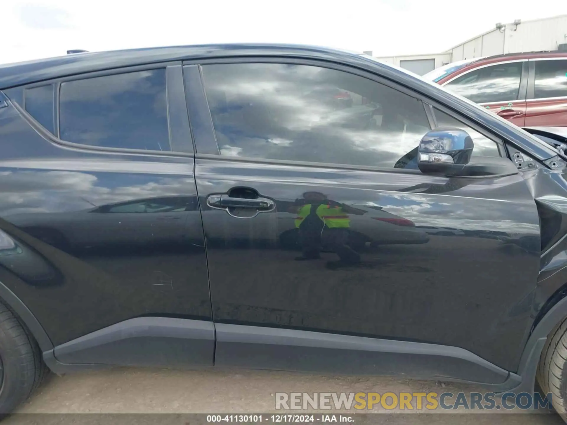 12 Фотография поврежденного автомобиля JTNKHMBX5M1125638 TOYOTA C-HR 2021