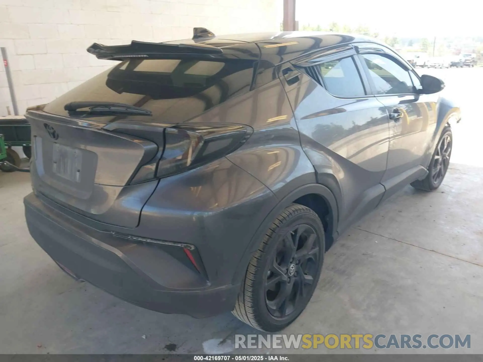 4 Photograph of a damaged car JTNKHMBX5M1129253 TOYOTA C-HR 2021
