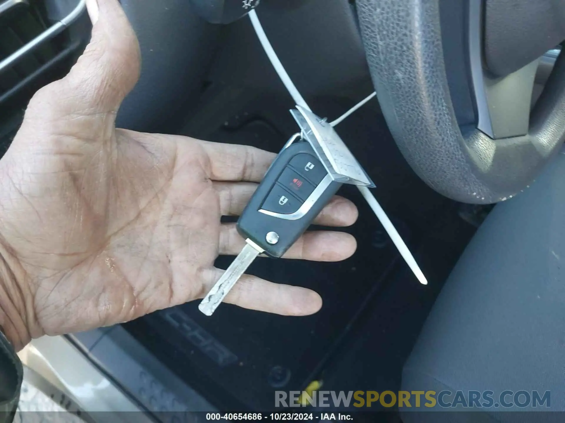 11 Photograph of a damaged car JTNKHMBX6M1097123 TOYOTA C-HR 2021