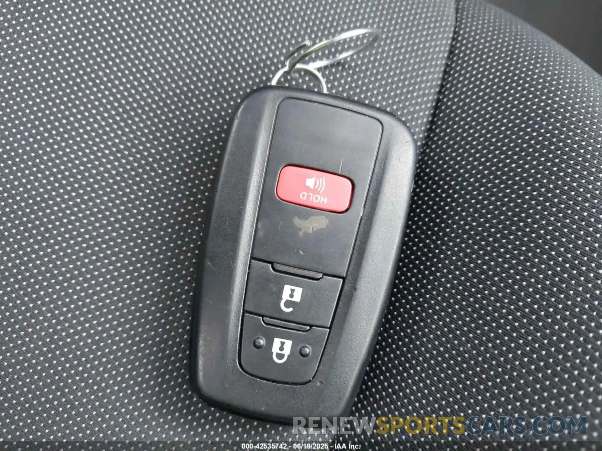 11 Фотография поврежденного автомобиля JTNKHMBX6M1105611 TOYOTA C-HR 2021