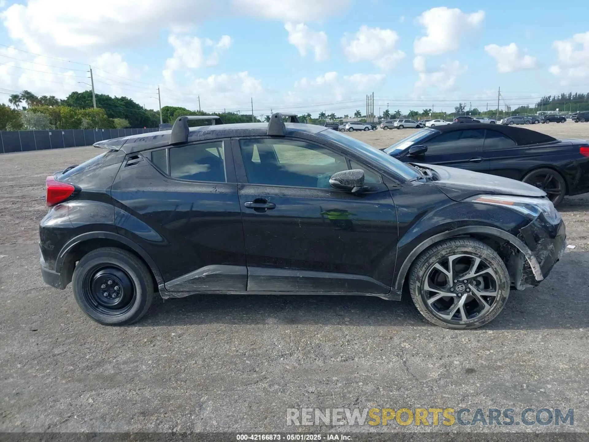 12 Photograph of a damaged car JTNKHMBX6M1110579 TOYOTA C-HR 2021