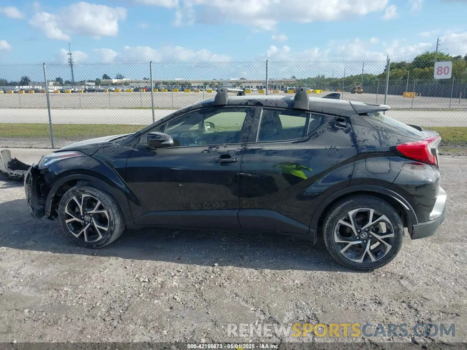 13 Photograph of a damaged car JTNKHMBX6M1110579 TOYOTA C-HR 2021