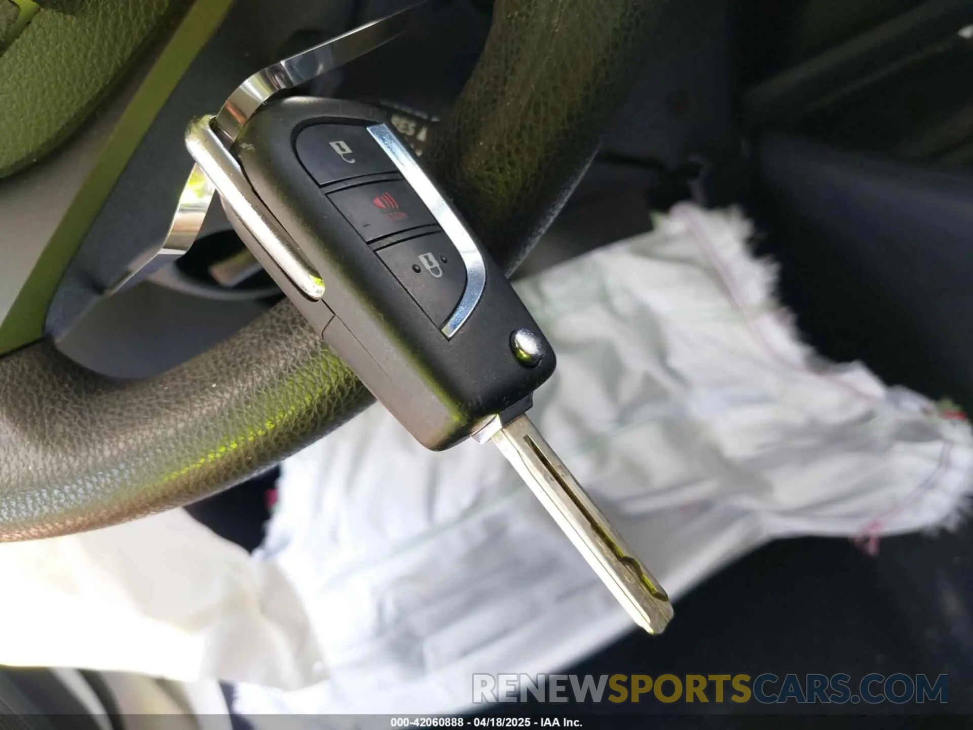 11 Photograph of a damaged car JTNKHMBX7M1106637 TOYOTA C-HR 2021