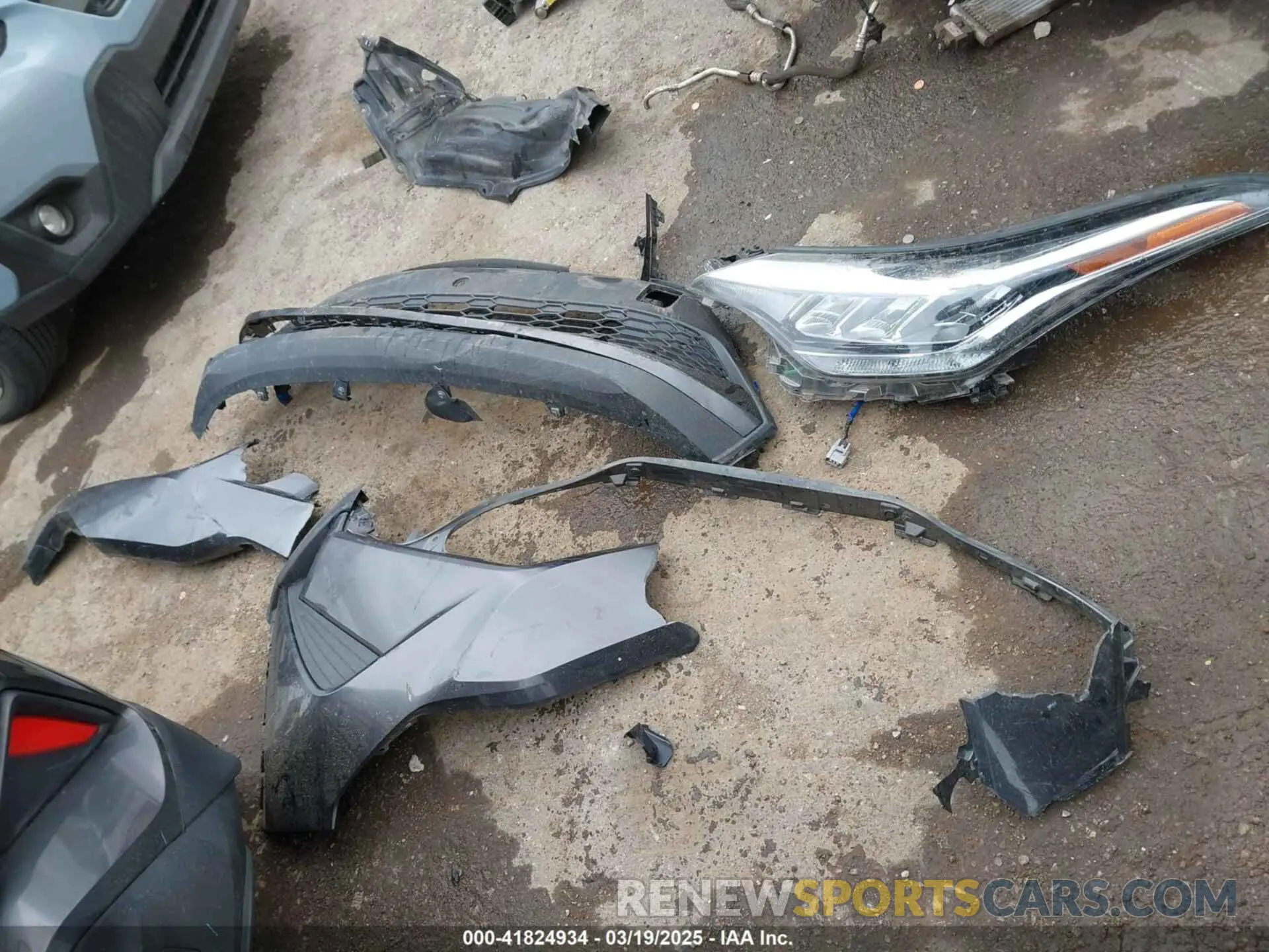 12 Фотография поврежденного автомобиля JTNKHMBX8M1106694 TOYOTA C-HR 2021