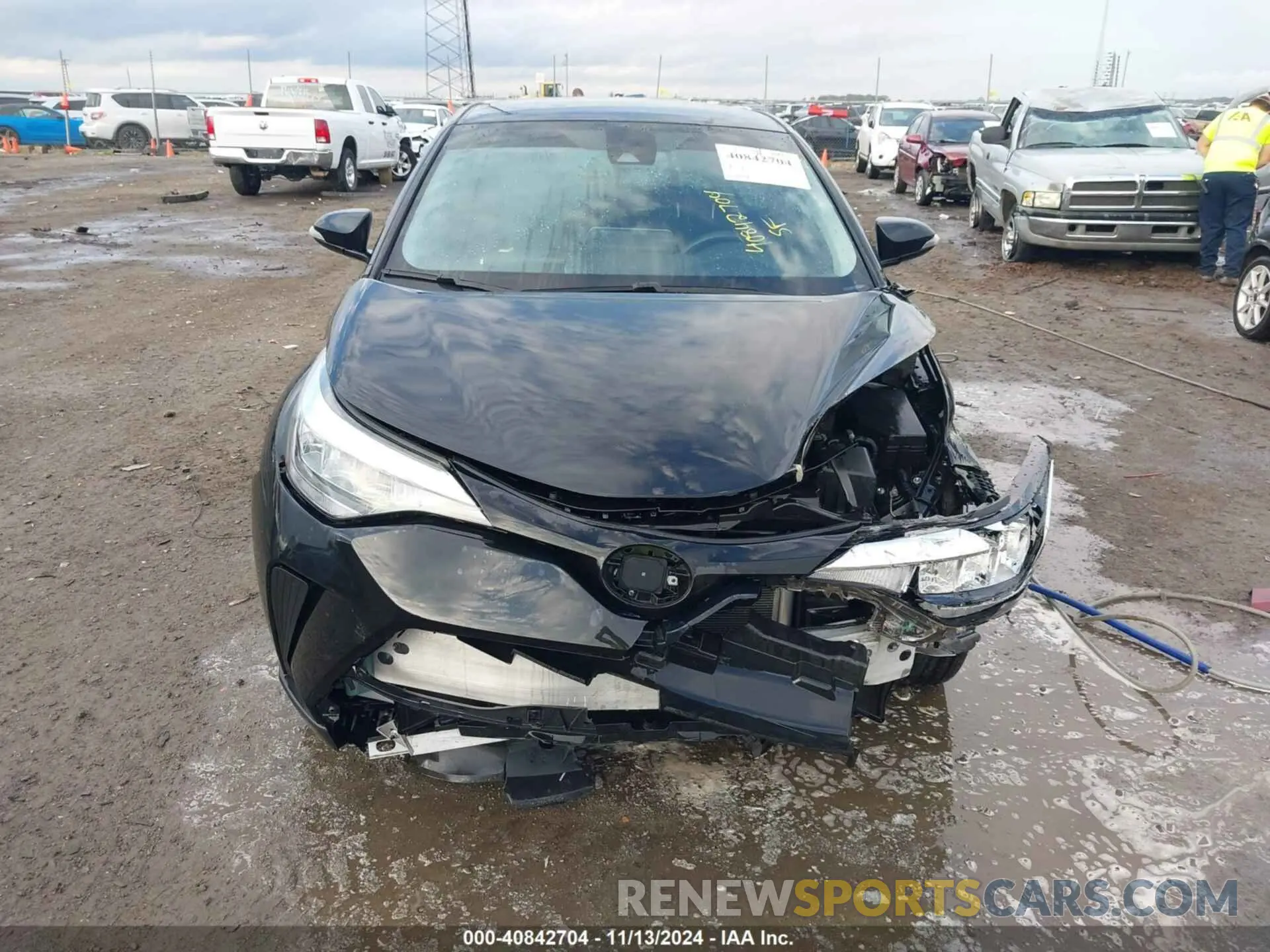 12 Фотография поврежденного автомобиля JTNKHMBX8M1110857 TOYOTA C-HR 2021
