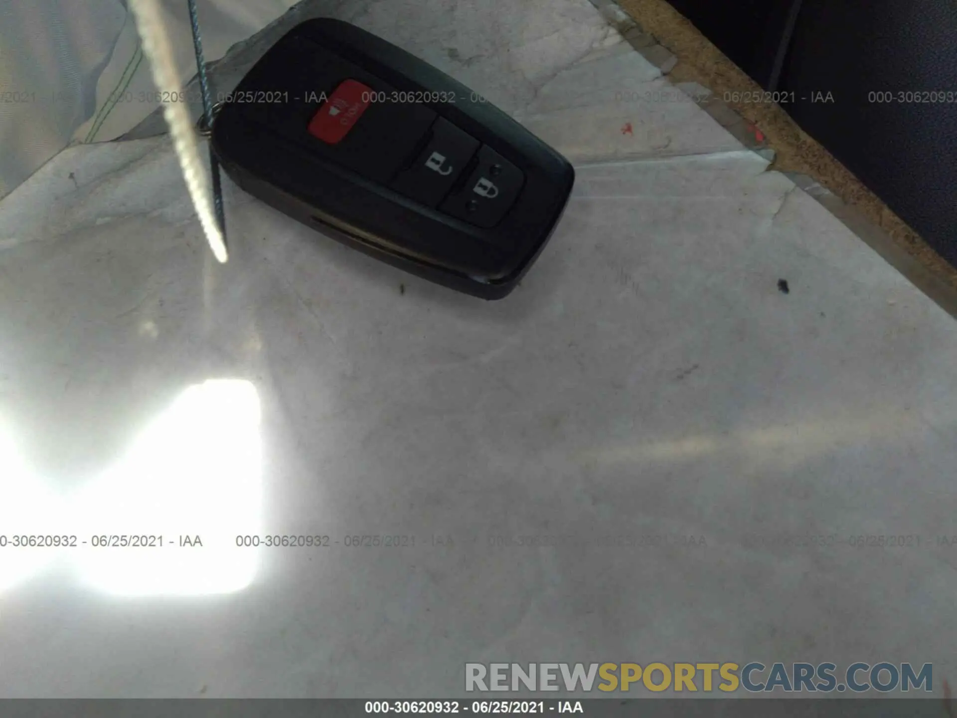 11 Photograph of a damaged car JTNKHMBX8M1116304 TOYOTA C-HR 2021