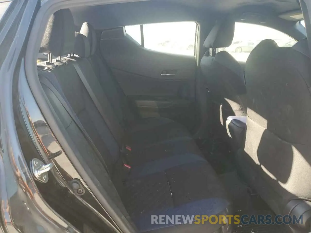 10 Photograph of a damaged car JTNKHMBXXM1117650 TOYOTA C-HR 2021